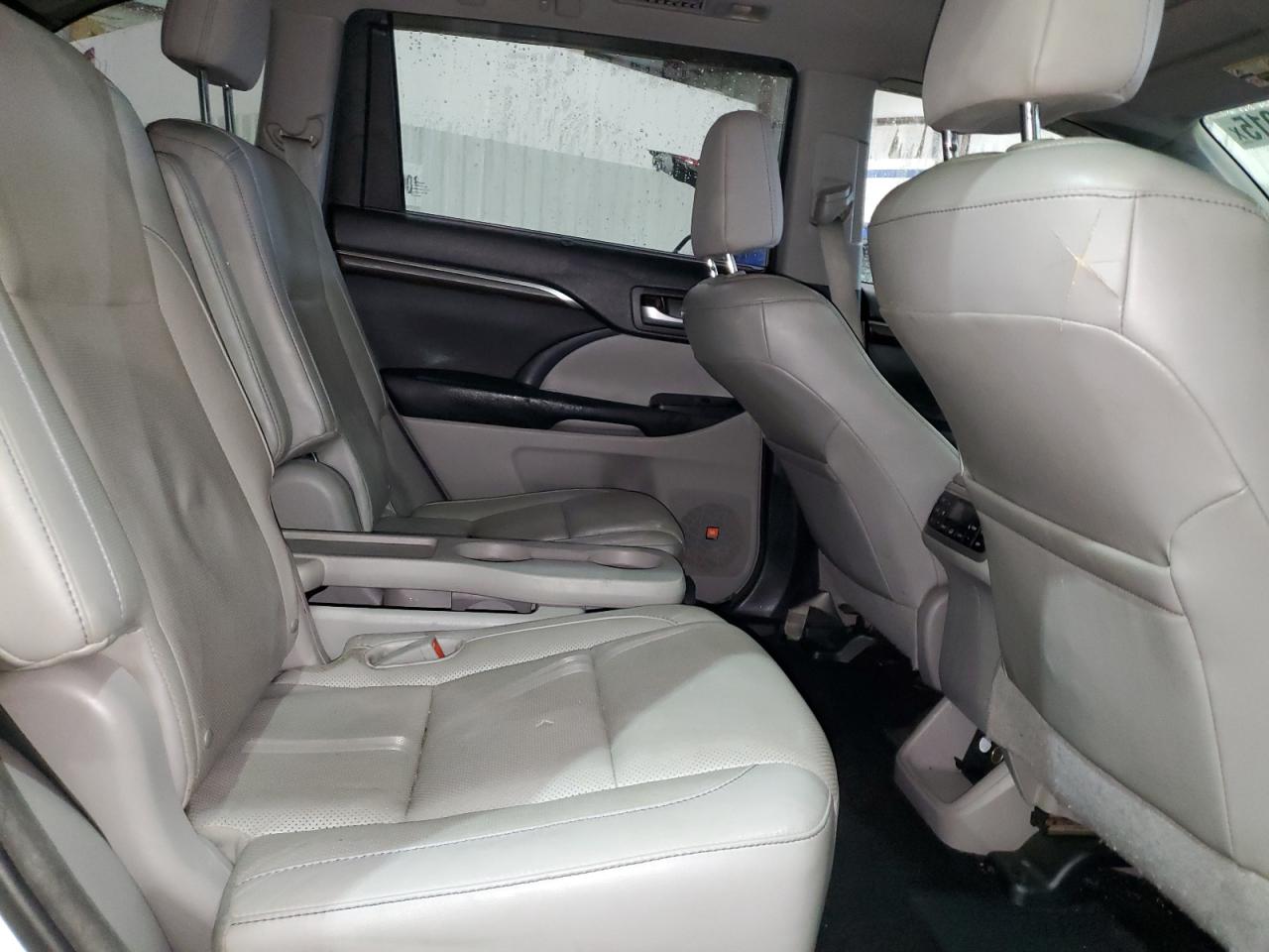 2015 Toyota Highlander VIN 5TDDKRFH5FS093035 Copart auction photo, front end damage thumbnail 11