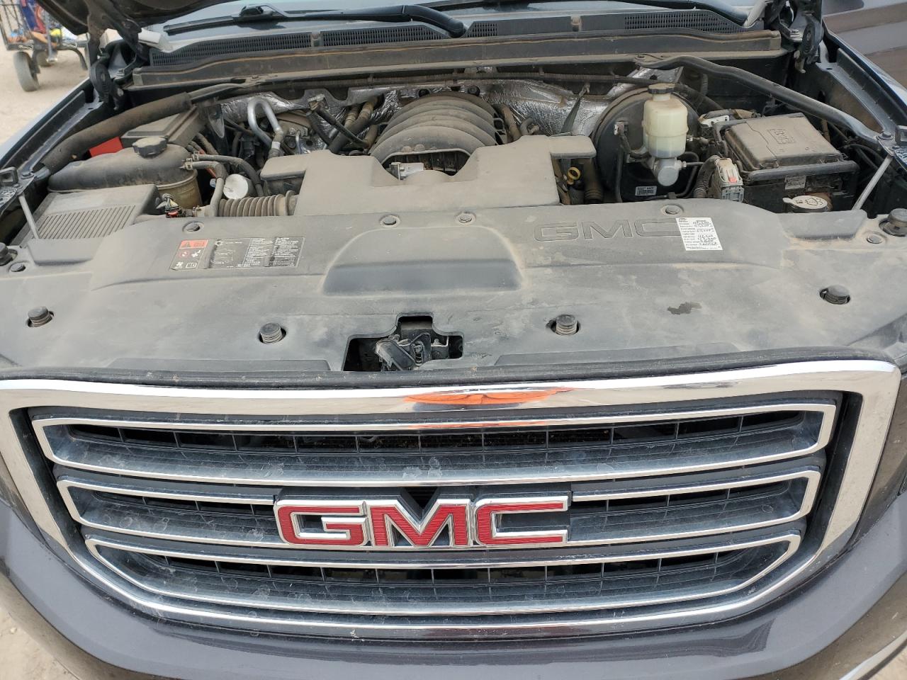 2015 GMC Yukon VIN 1GKS2BKC2FR106934 Copart auction photo, side / minor dent/scratches damage thumbnail 12