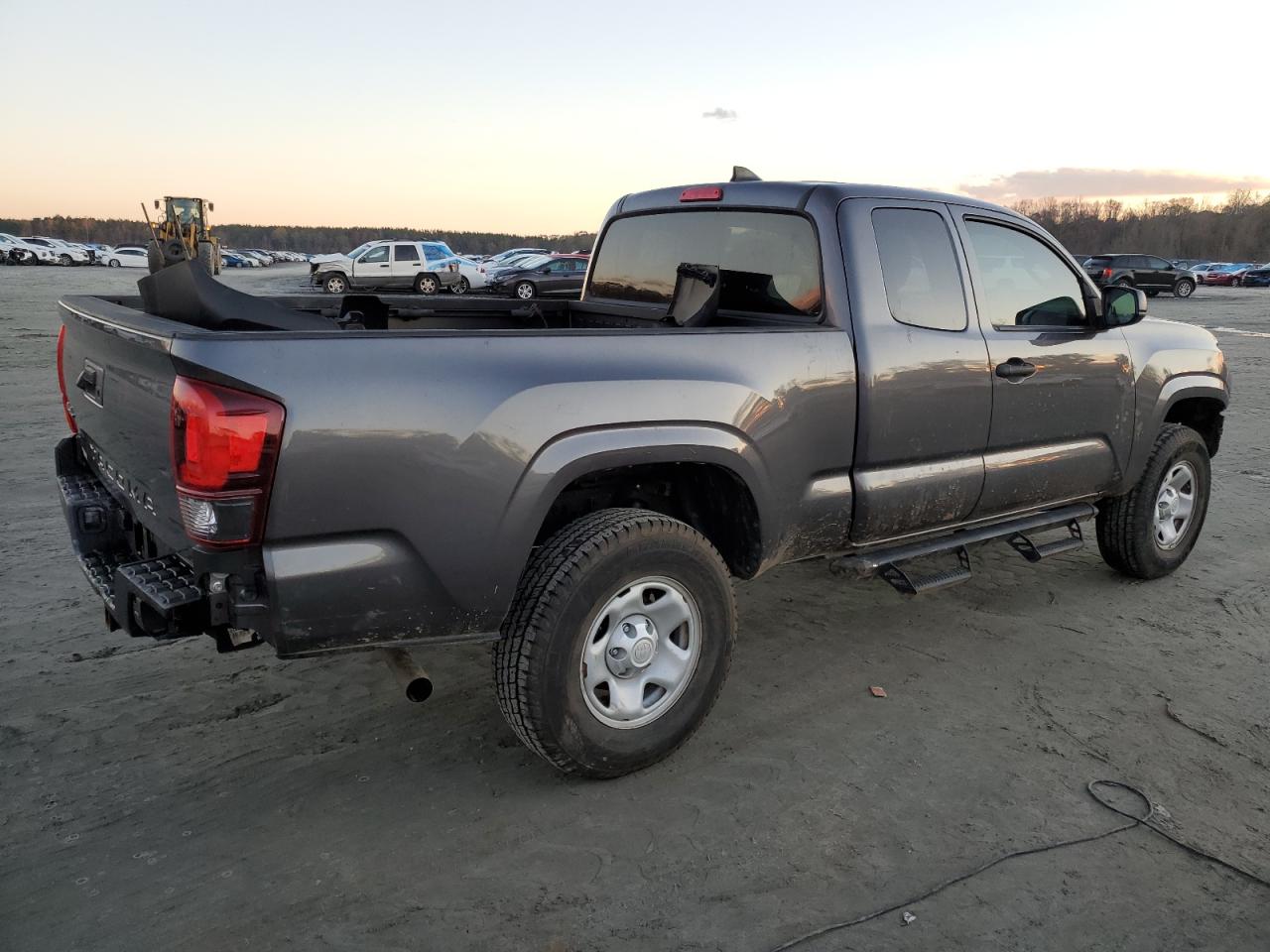 2019 Toyota Tacoma VIN 5TFSX5EN4KX064526 Copart auction photo, front end / side damage thumbnail 3