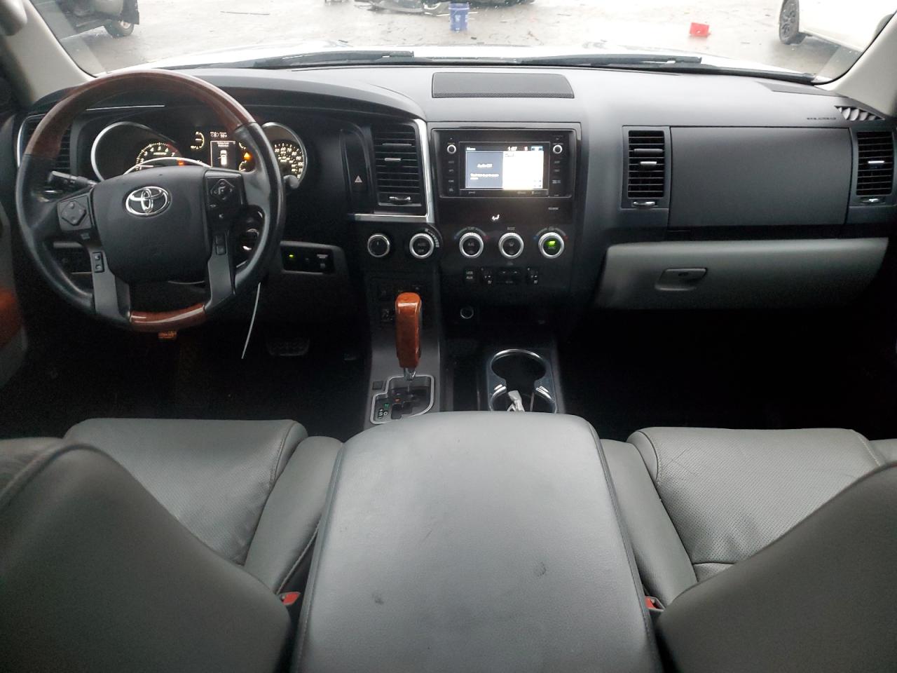 2019 Toyota Sequoia VIN 5TDDY5G13KS167877 Copart auction photo, side / rear end damage thumbnail 8