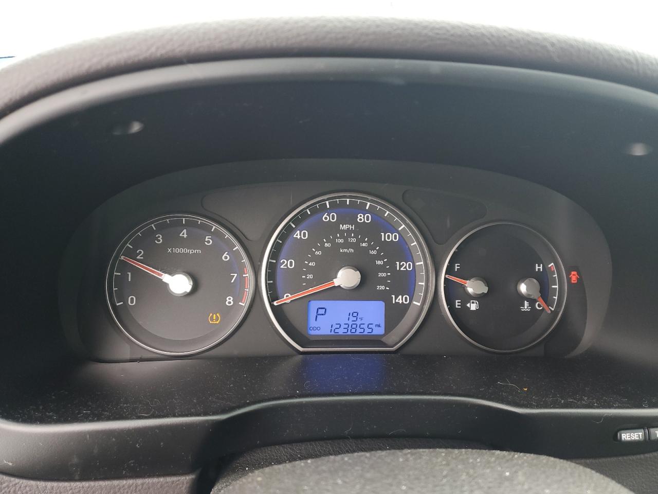 2012 Hyundai Santa Fe VIN 5XYZHDAG5CG144077 Copart auction photo, front end damage thumbnail 9