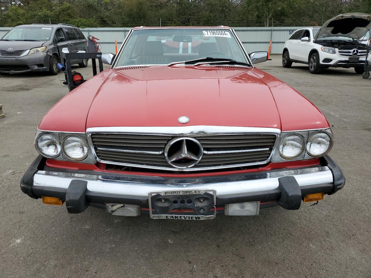 1989 Mercedes-Benz SL-klasse VIN WDBBA48D5KA103768 Copart auction photo, side / front end damage thumbnail 5