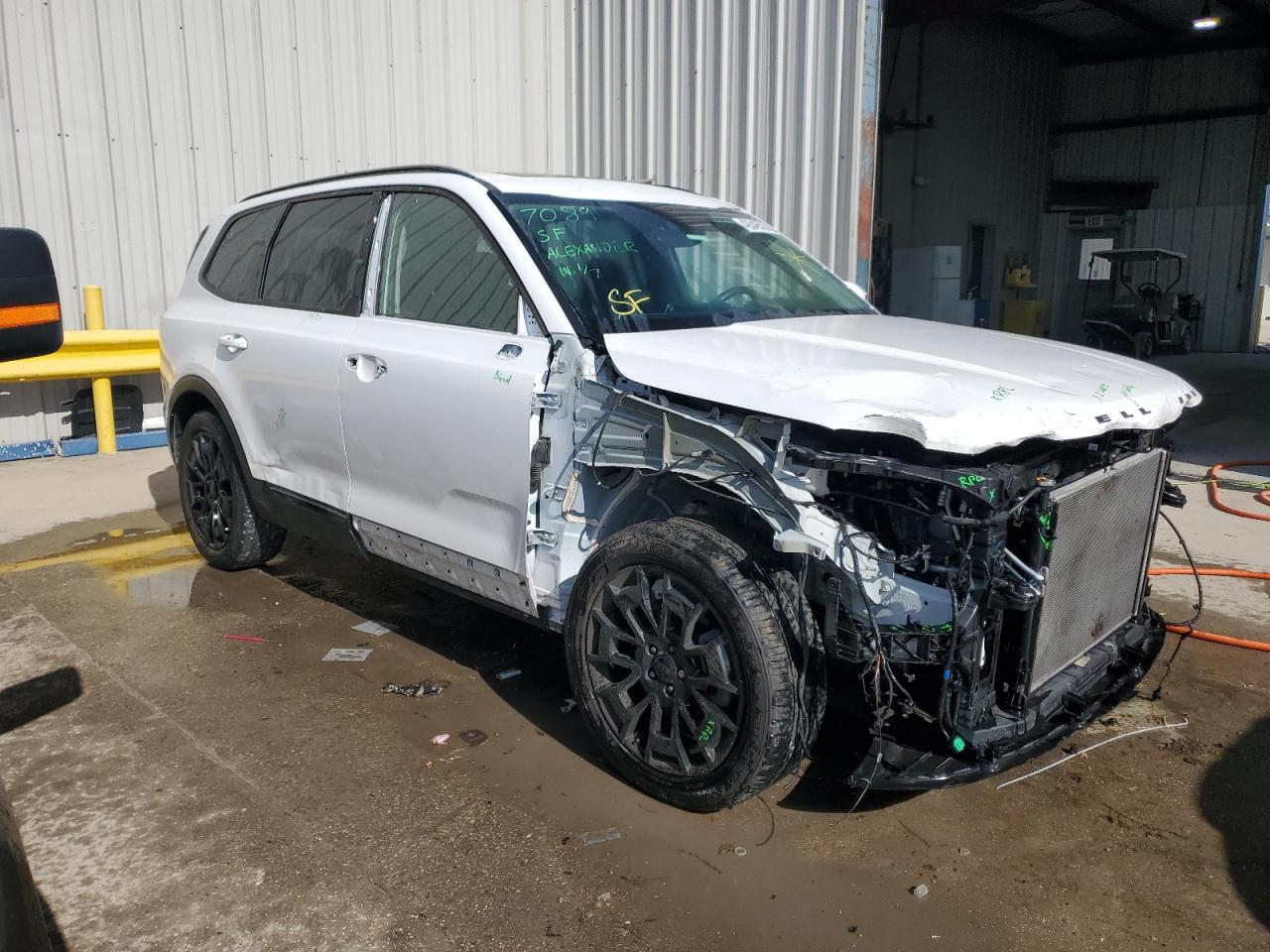 2021 KIA Telluride VIN 5XYP5DHC6MG126417 Copart auction photo, front end / side damage thumbnail 4