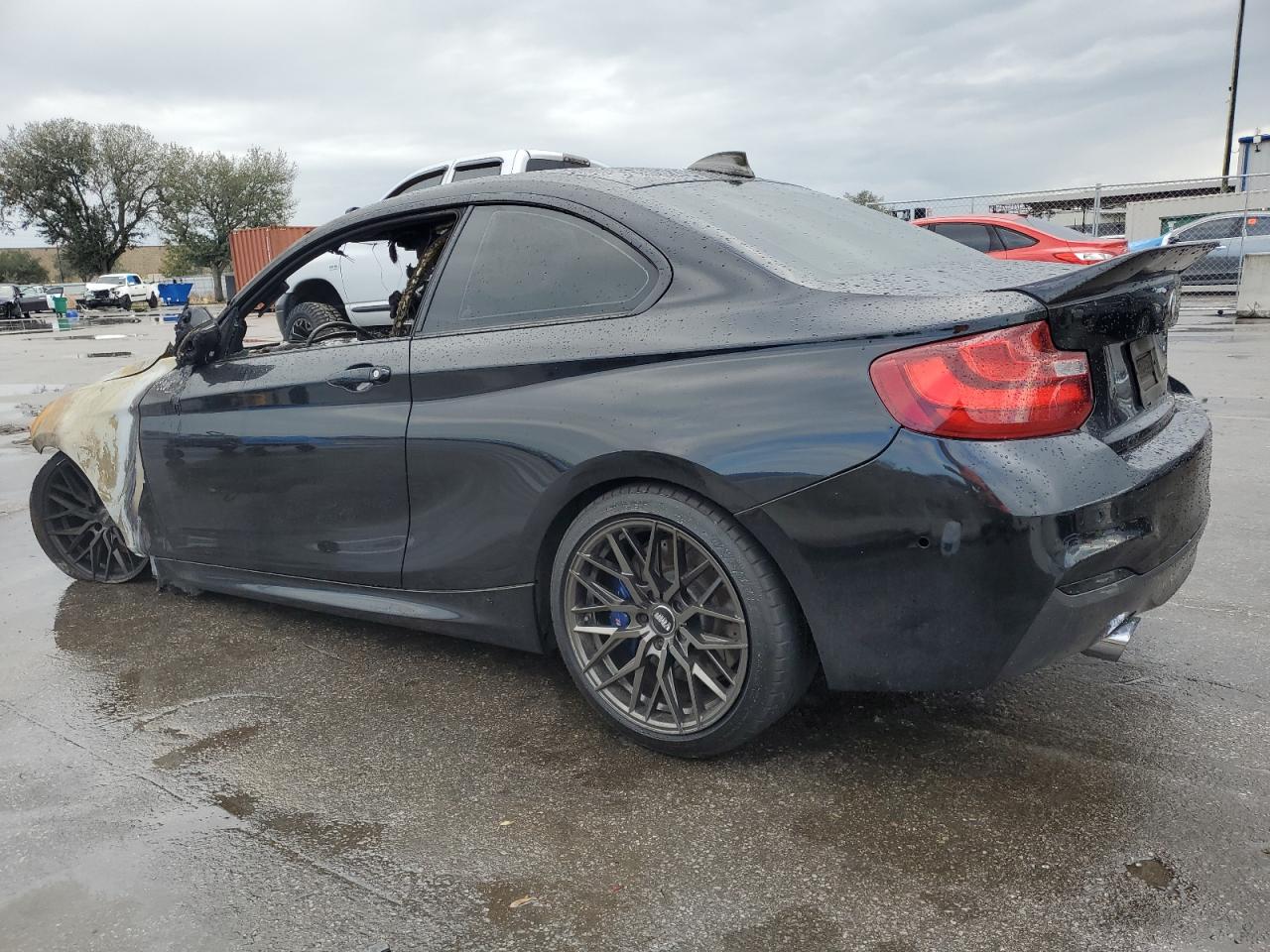2015 BMW M2 VIN WBA1J7C59FV253733 Copart auction photo, burn damage thumbnail 2