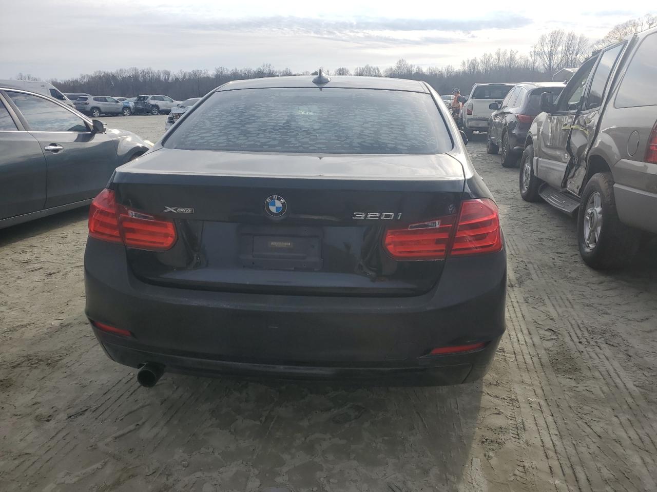 2015 BMW 3er VIN WBA3C3C5XFP663733 Copart auction photo, front end damage thumbnail 6