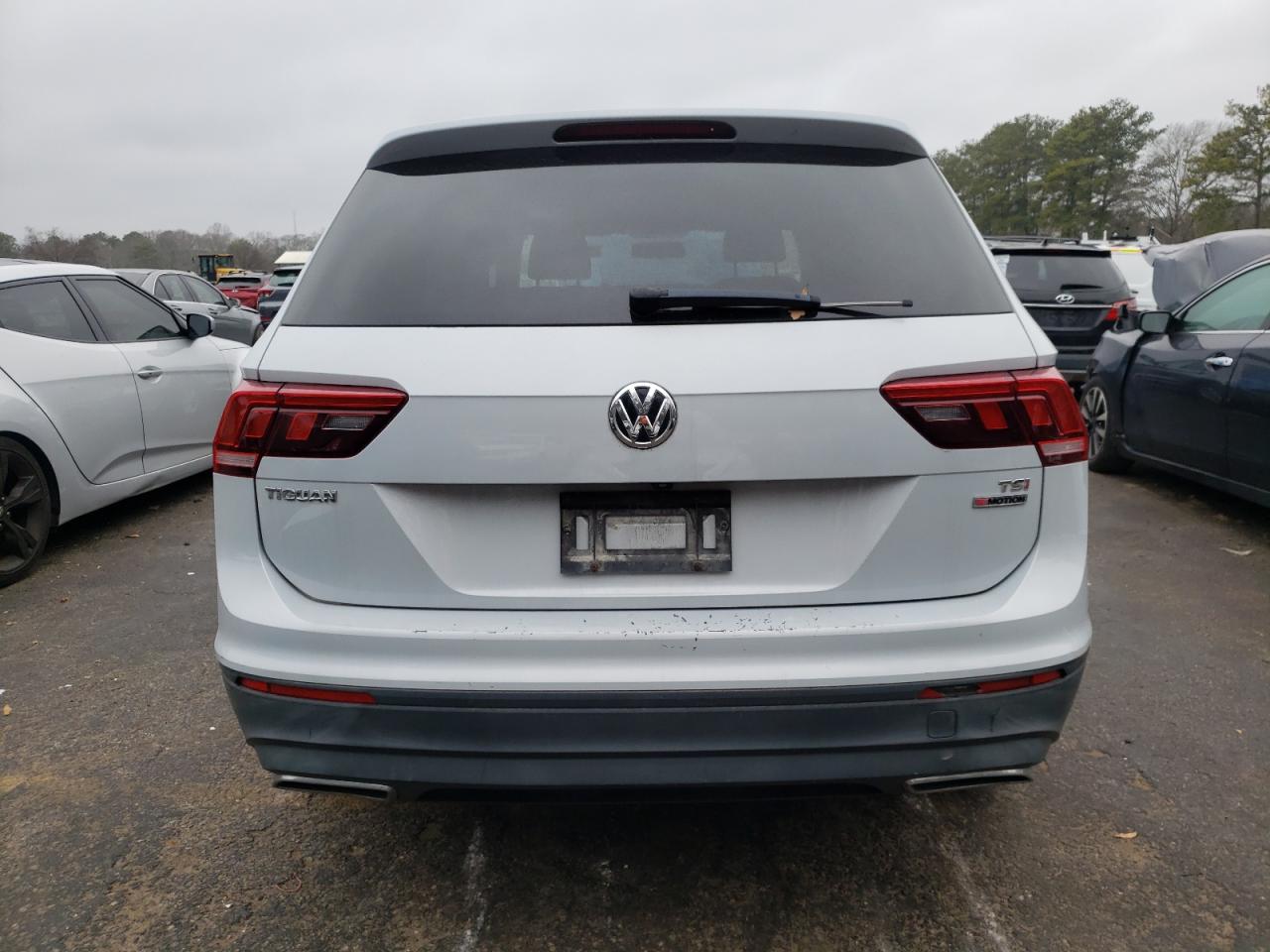 2018 Volkswagen Tiguan VIN 3VV0B7AX1JM013922 Copart auction photo, front end damage thumbnail 6