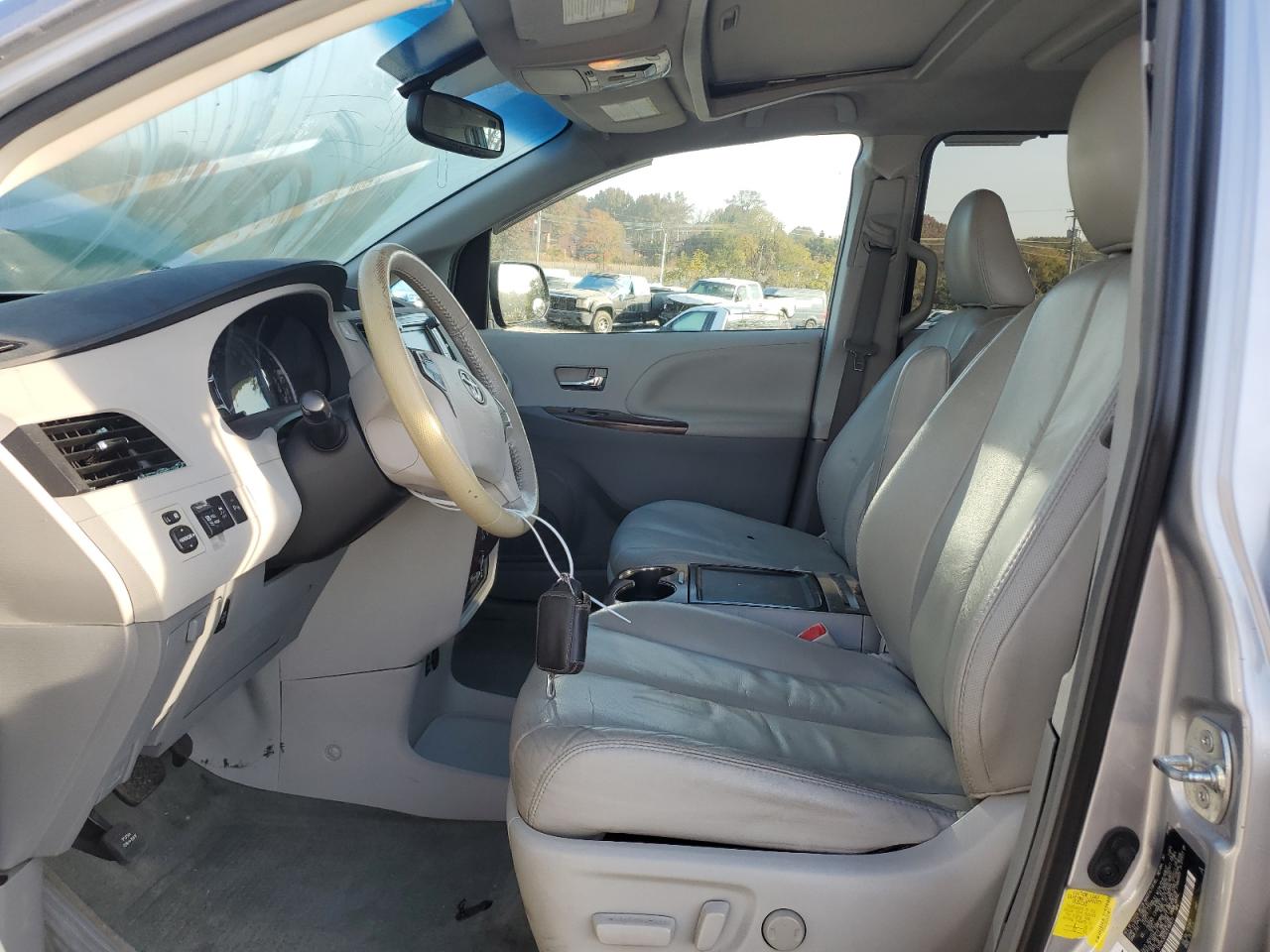 2012 Toyota Sienna VIN 5TDYK3DCXCS180673 Copart auction photo, all over damage thumbnail 7