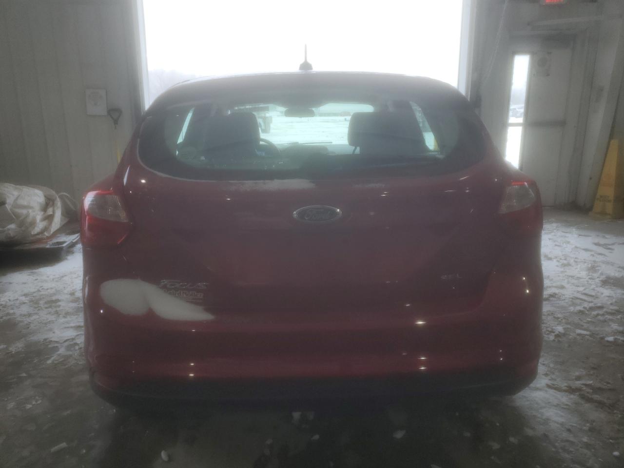 2012 Ford Focus VIN 1FAHP3M2XCL215471 Copart auction photo, normal wear damage thumbnail 6