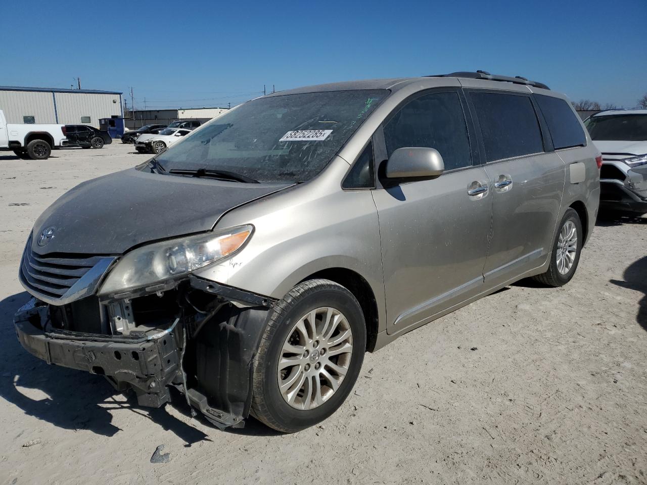 2015 Toyota Sienna VIN 5TDYK3DC4FS570270