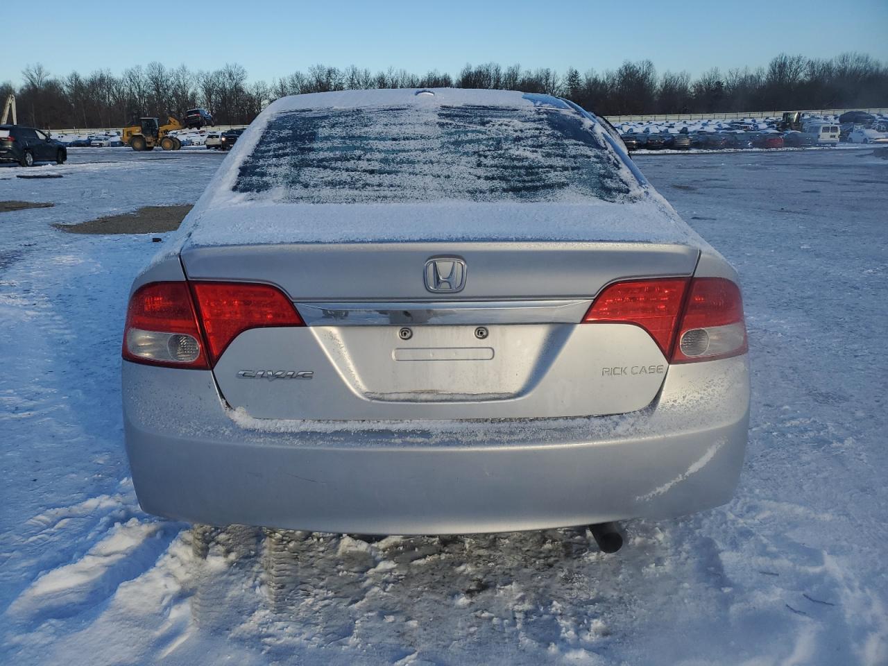2009 Honda Civic VIN 19XFA16829E008700 Copart auction photo, side / front end damage thumbnail 6