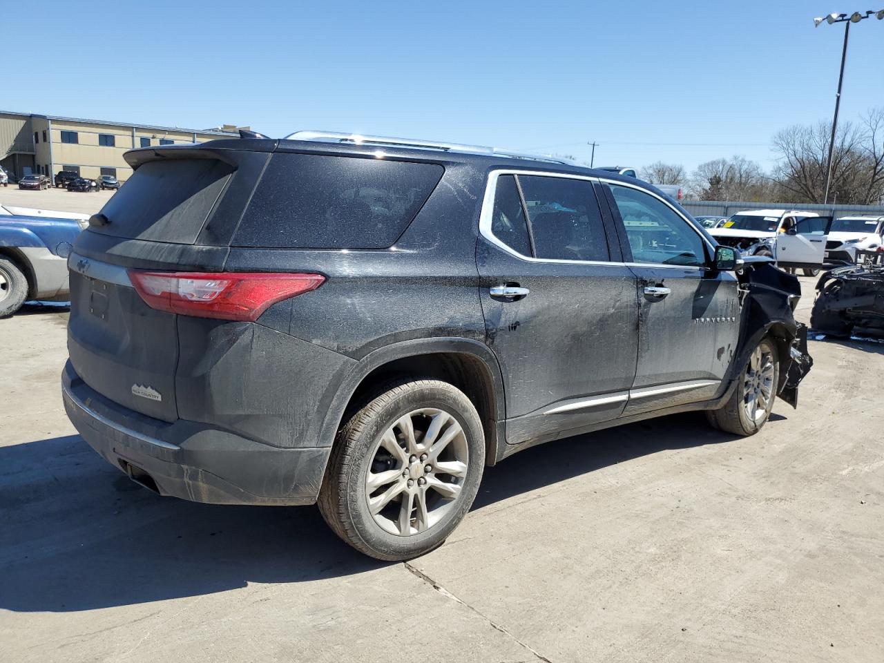 2020 Chevrolet Traverse VIN 1GNEVNKW6LJ146074 Copart auction photo, front end / hail damage thumbnail 3
