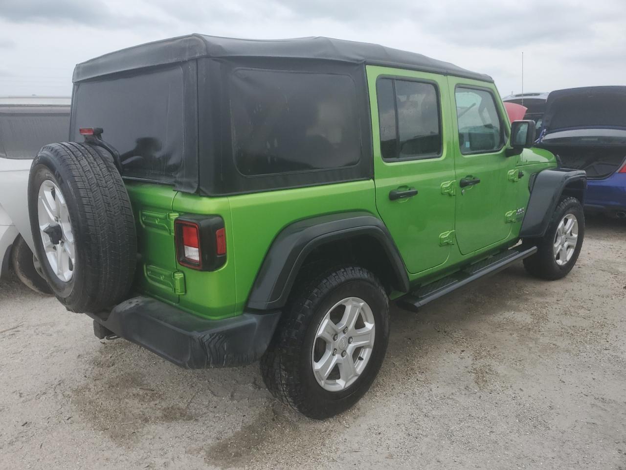 2019 Jeep Wrangler VIN 1C4HJXDNXKW659976 Copart auction photo, water/flood damage thumbnail 3
