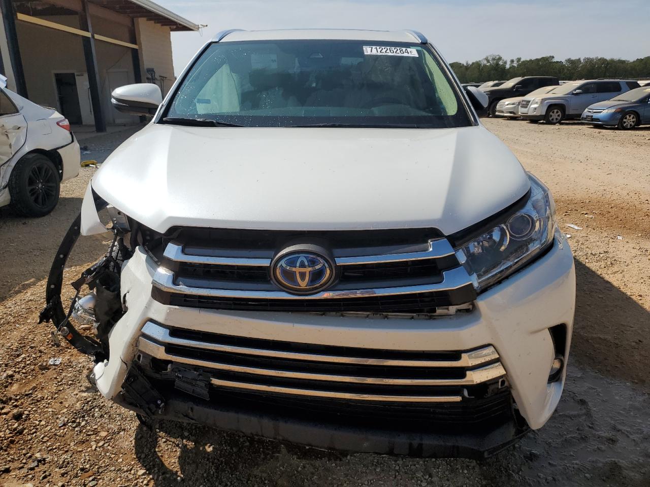 2019 Toyota Highlander VIN 5TDDGRFH1KS061243 Copart auction photo, front end damage thumbnail 5