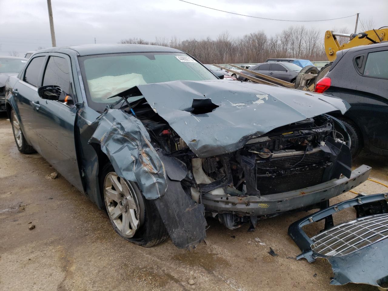 2006 Chrysler 300 VIN 2C3KA53G26H375750 Copart auction photo, front end / undercarriage damage thumbnail 4
