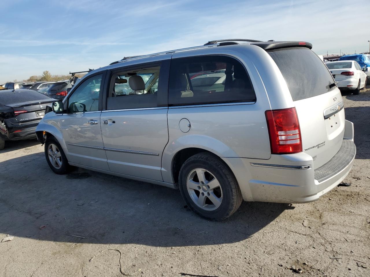 2008 Chrysler Town & Country VIN 2A8HR64X18R776053 Copart auction photo, front end / minor dent/scratches damage thumbnail 2
