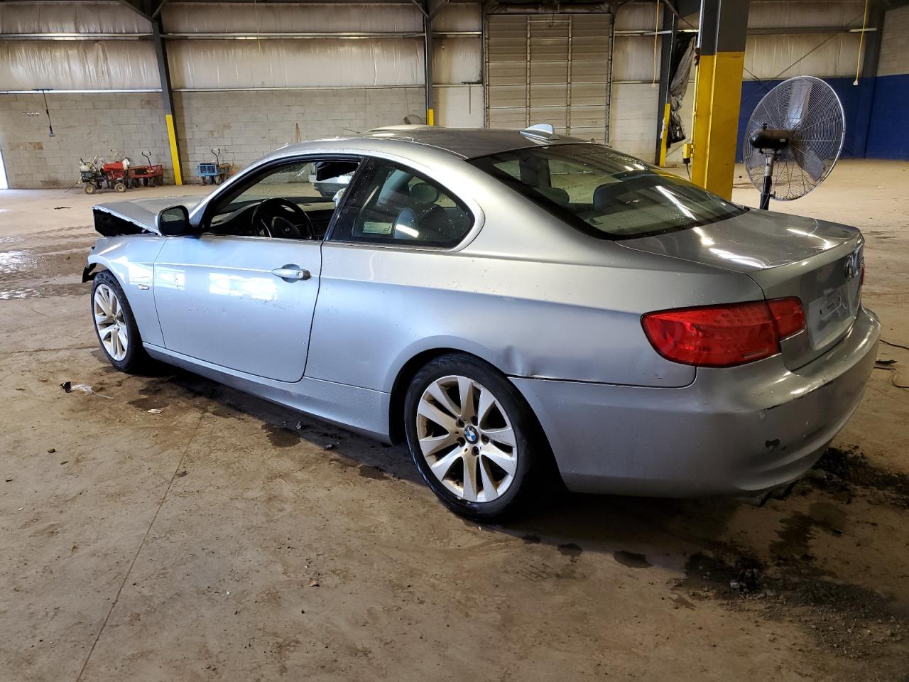 2011 BMW 3er VIN WBAKE5C51BE573555 Copart auction photo, front end / side damage thumbnail 2