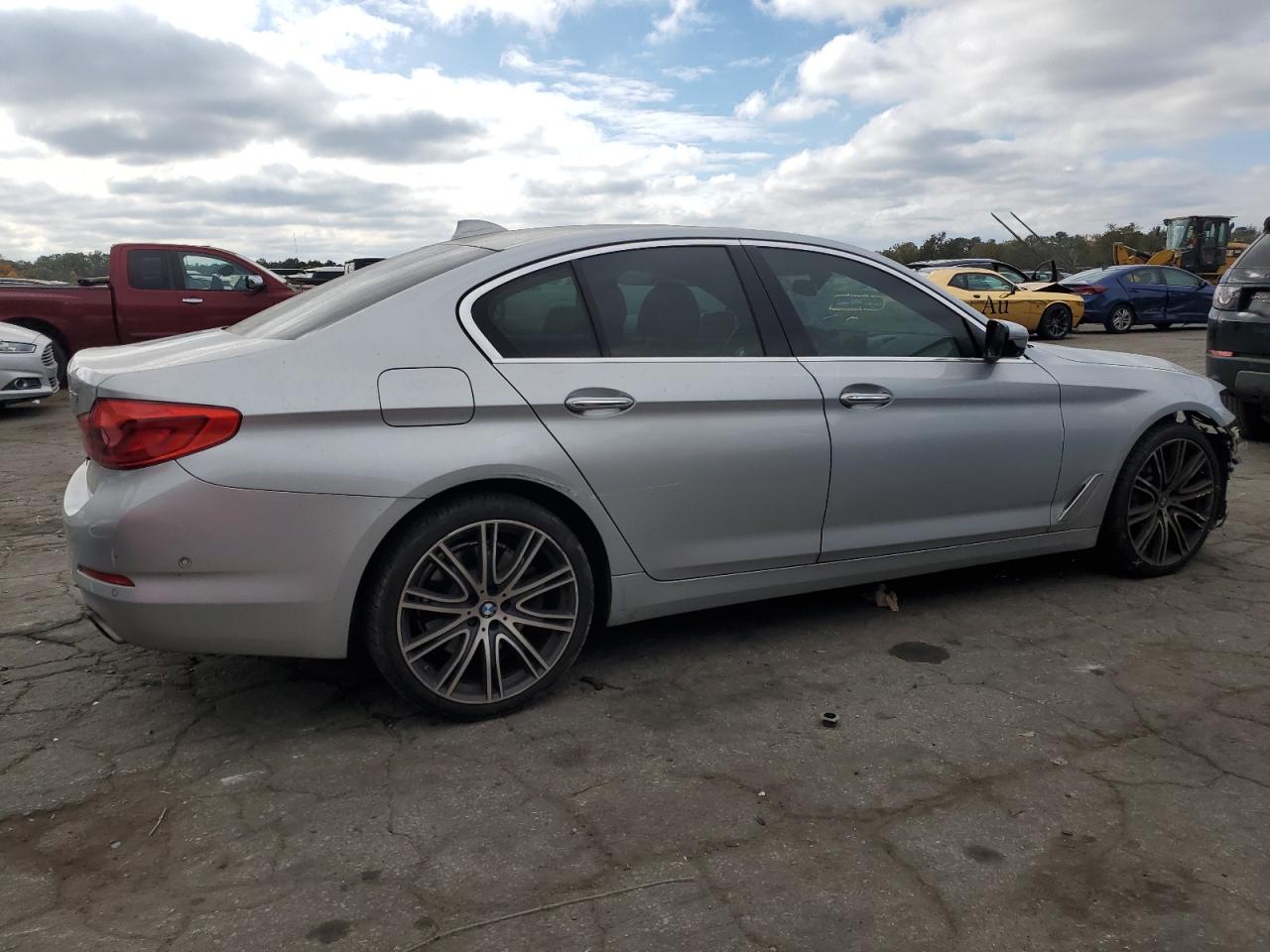 2017 BMW 5er VIN WBAJE5C39HG914627 Copart auction photo, front end damage thumbnail 3