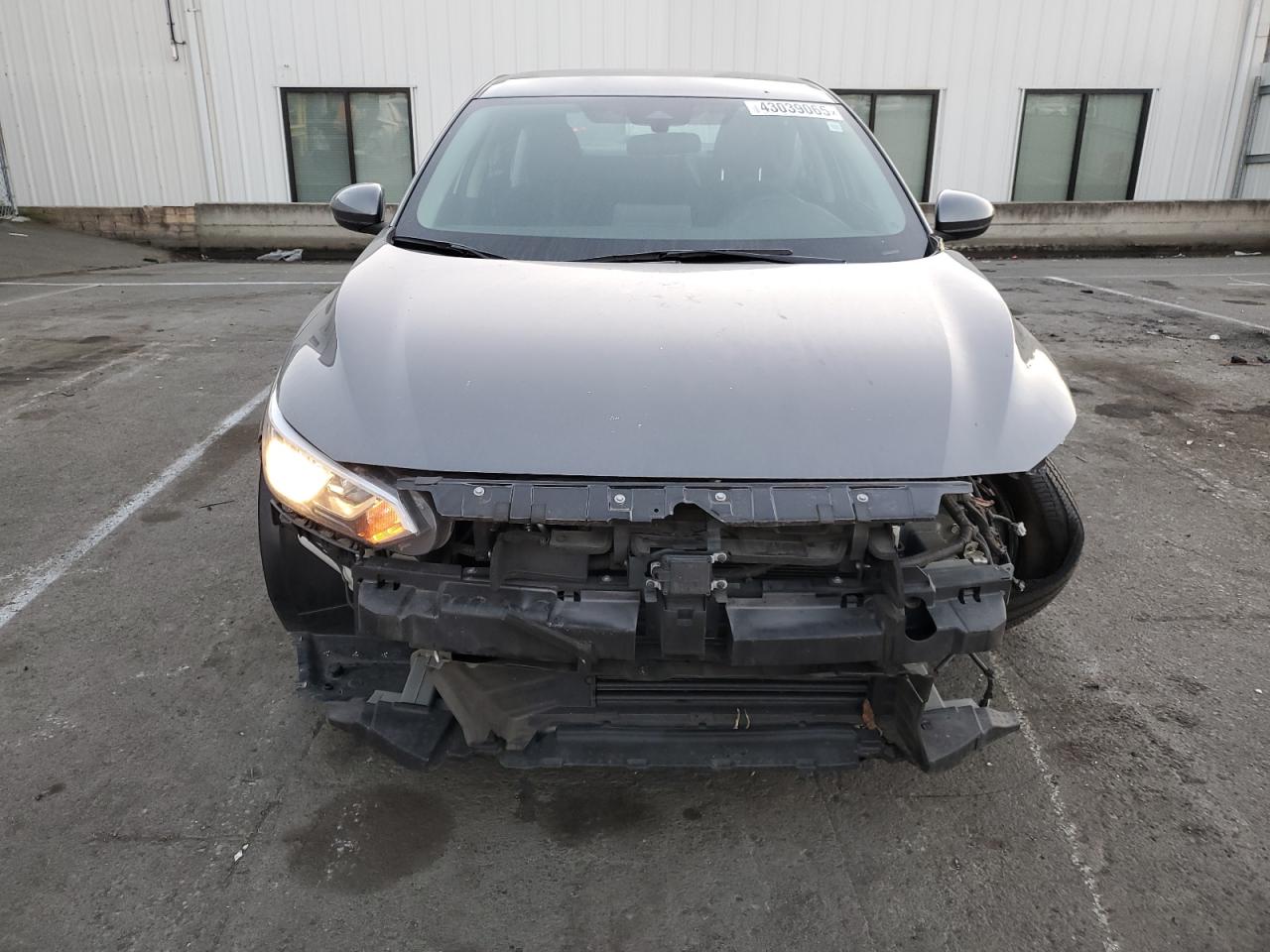2021 Nissan Sentra VIN 3N1AB8CV0MY222329 Copart auction photo, front end / minor dent/scratches damage thumbnail 5