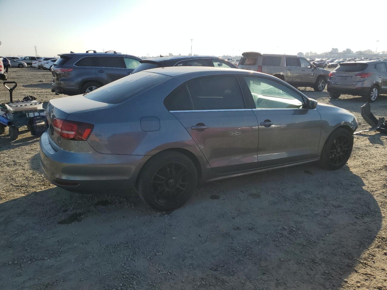 2017 Volkswagen Jetta VIN 3VW2B7AJ4HM324674 Copart auction photo, front end damage thumbnail 3