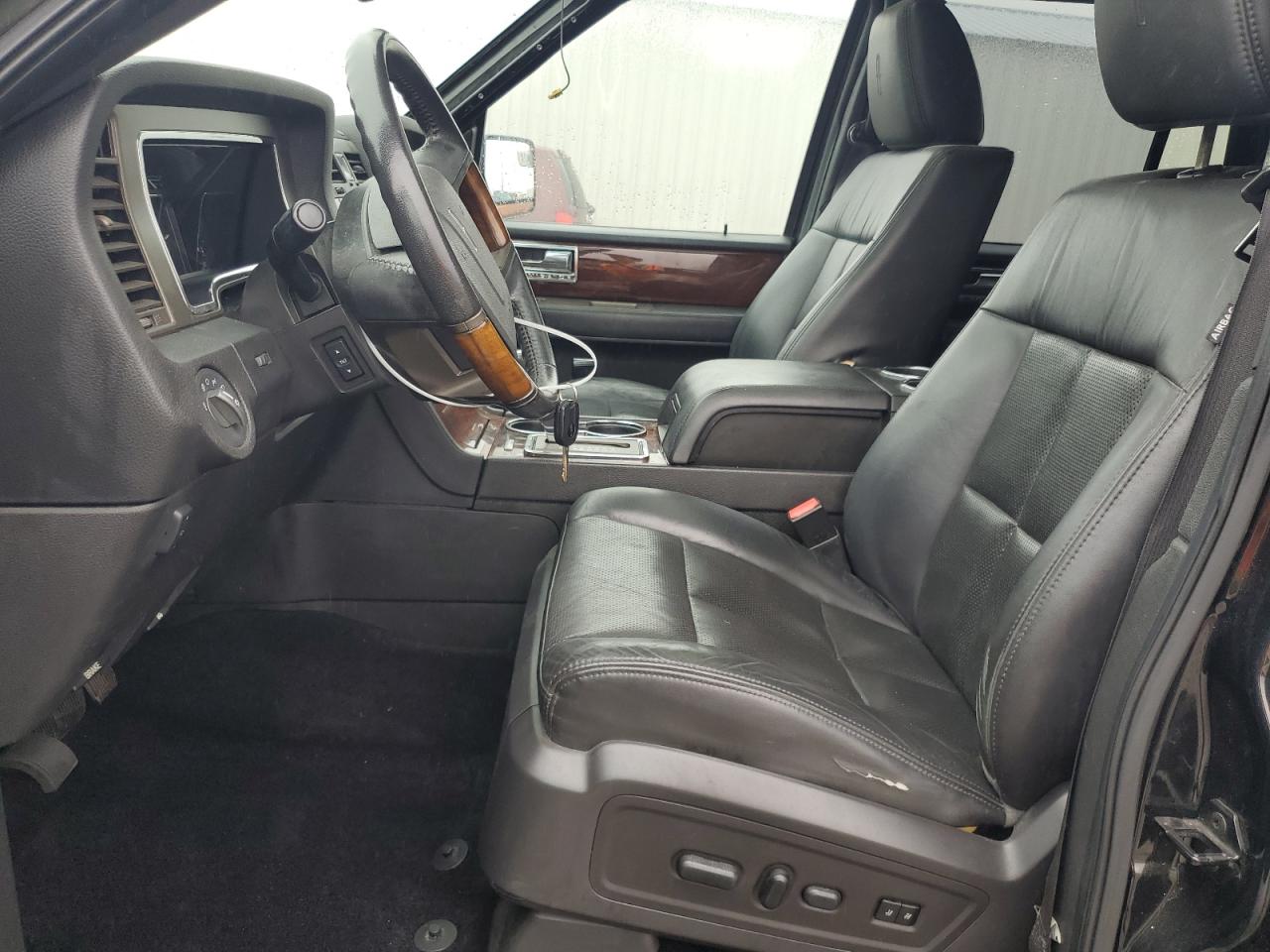 2013 Lincoln Navigator VIN 5LMJJ2H57DEL00066 Copart auction photo, rear end / minor dent/scratches damage thumbnail 7