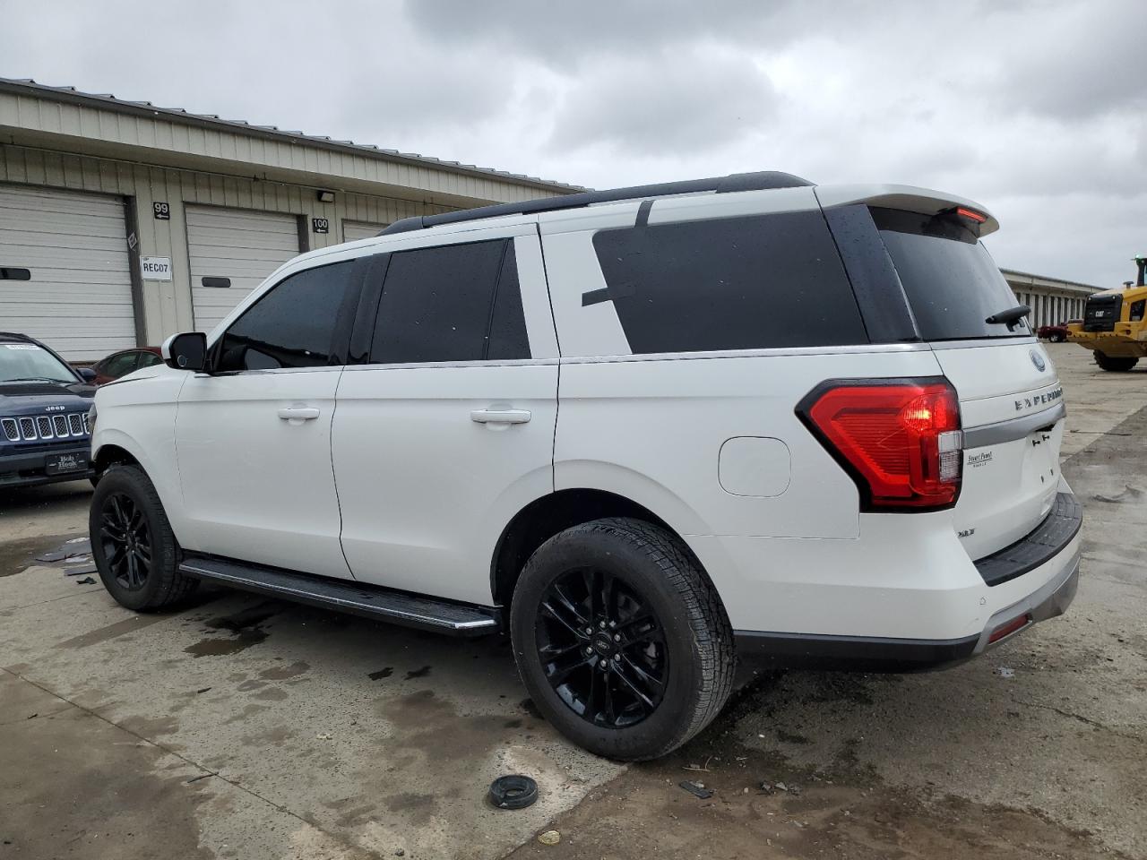 2022 Ford Expedition VIN 1FMJU1JT2NEA34065 Copart auction photo, front end damage thumbnail 2