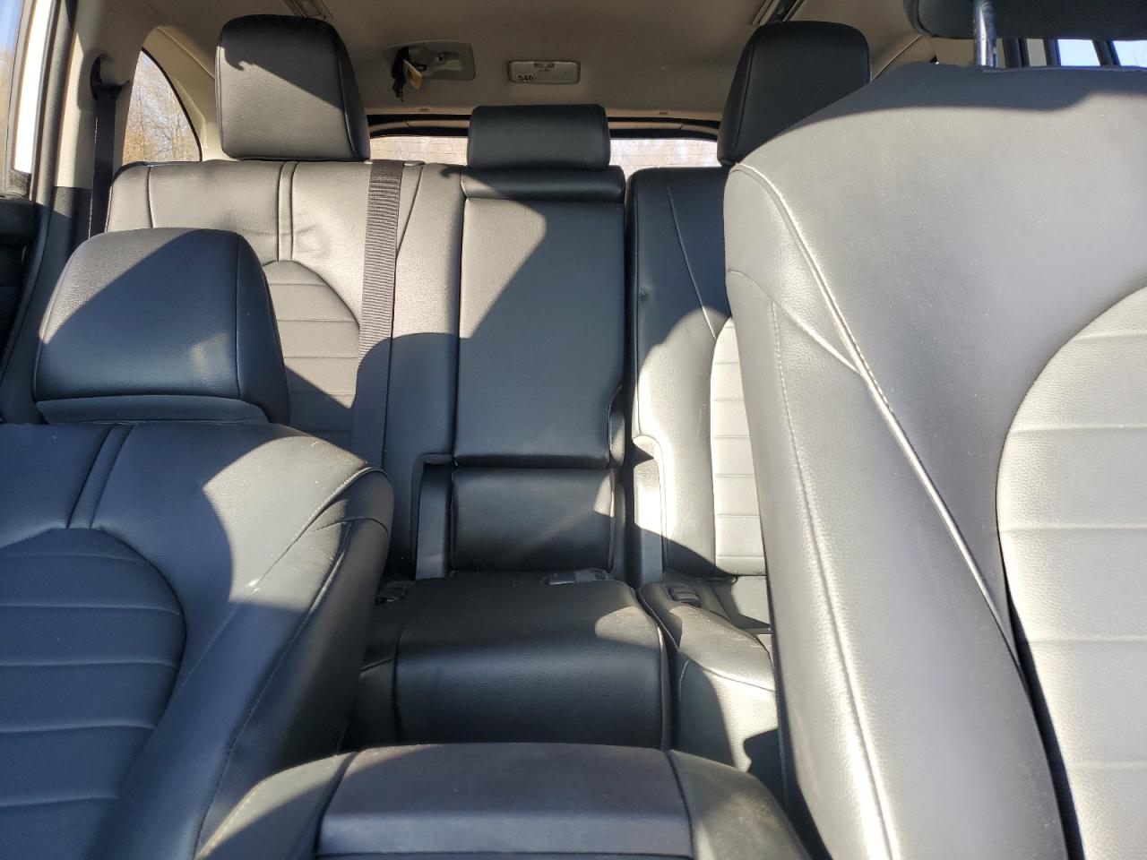 2022 Toyota Highlander VIN 5TDHZRBH9NS592308 Copart auction photo, rear end / minor dent/scratches damage thumbnail 10
