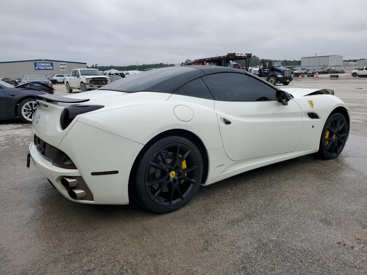 2010 Ferrari California VIN ZFF65LJA9A0175998 Copart auction photo, front end / side damage thumbnail 3