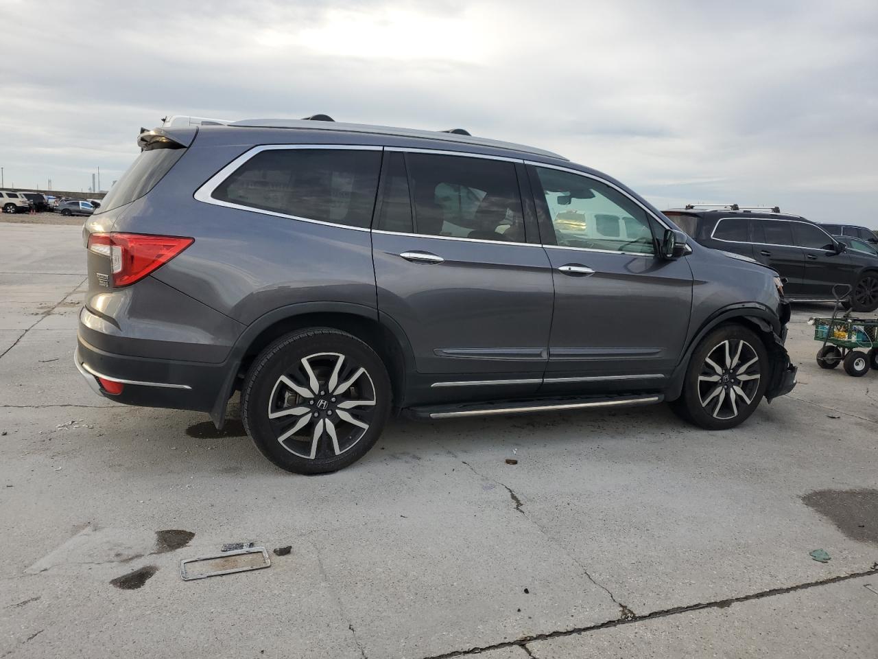 2021 Honda Pilot VIN 5FNYF5H9XMB005473 Copart auction photo, front end damage thumbnail 3