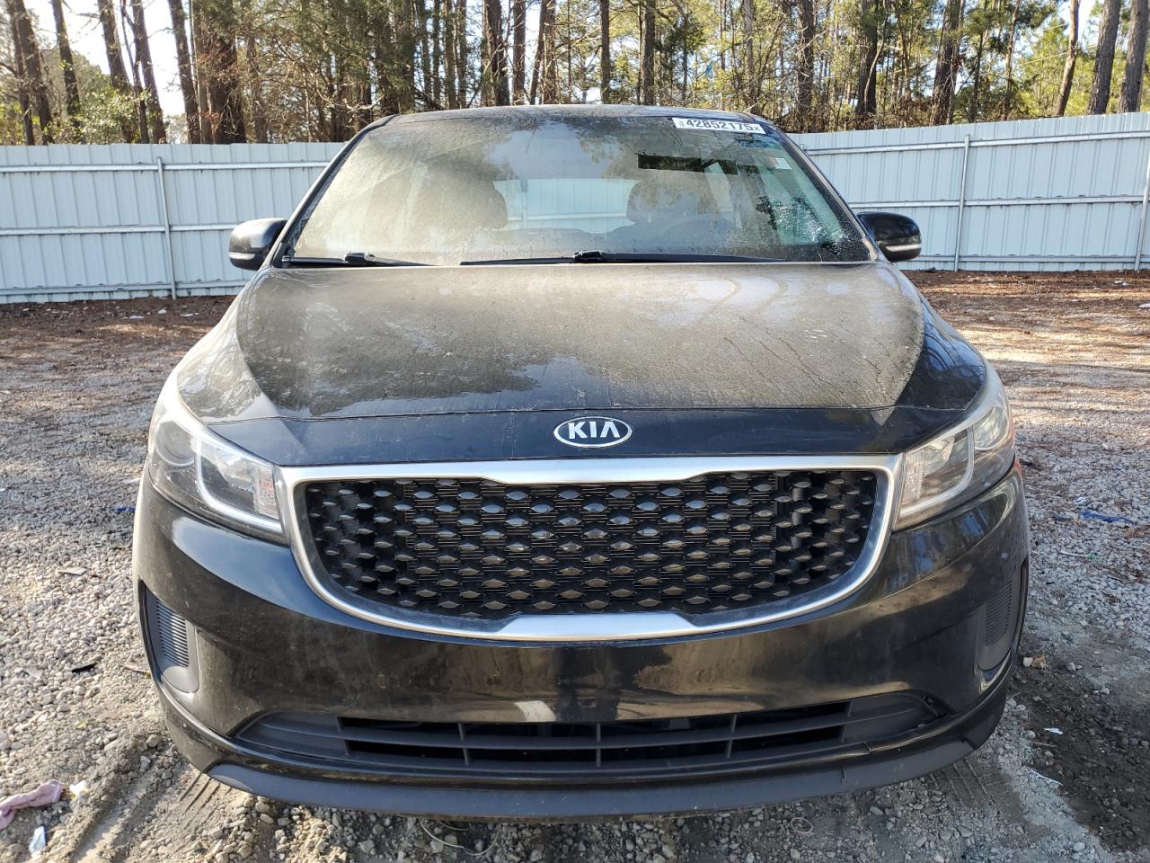 2017 KIA Sedona VIN KNDMA5C12H6279640 Copart auction photo, minor dent/scratches damage thumbnail 5