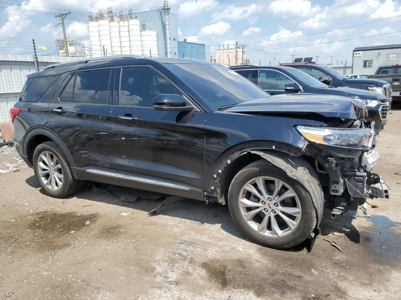 2020 Ford Explorer VIN 1FMSK8FH7LGB77392 Copart auction photo, side / front end damage thumbnail 4
