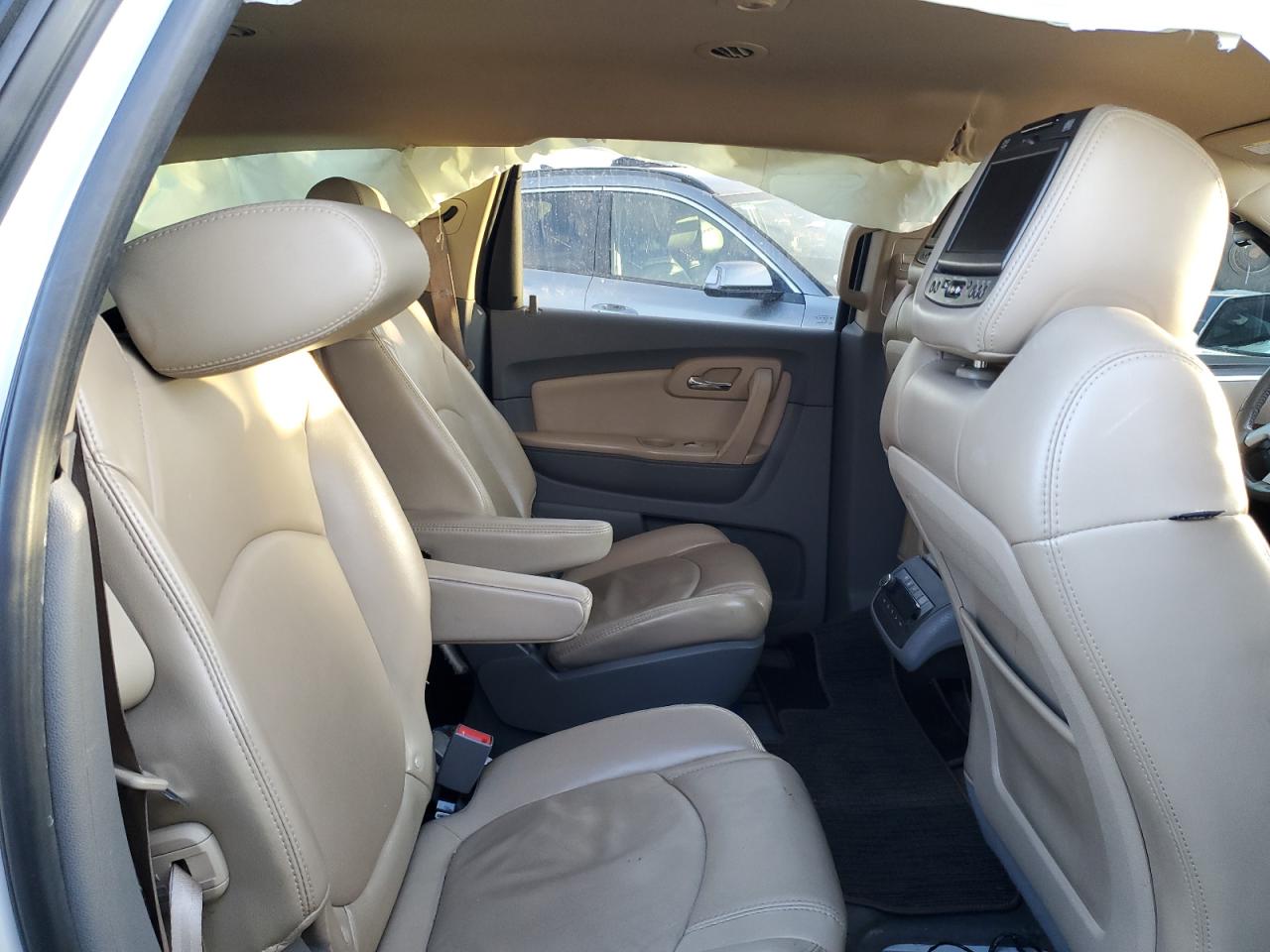 2012 Chevrolet Traverse VIN 1GNKVJED1CJ245875 Copart auction photo, front end / side damage thumbnail 11