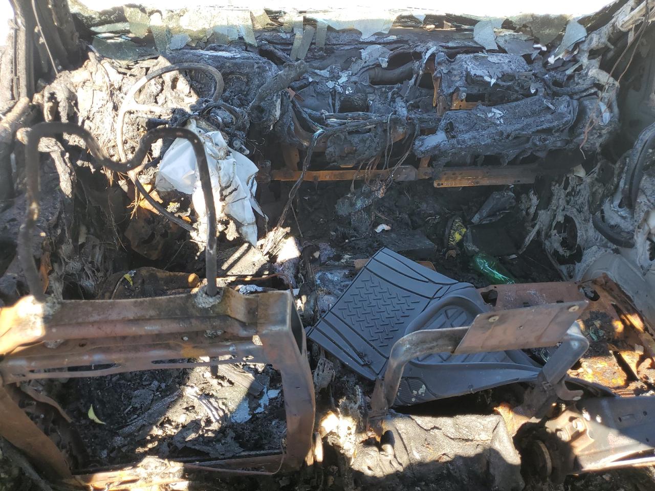2011 Chevrolet Silverado VIN 3GCPCSE01BG173423 Copart auction photo, burn - interior damage thumbnail 8