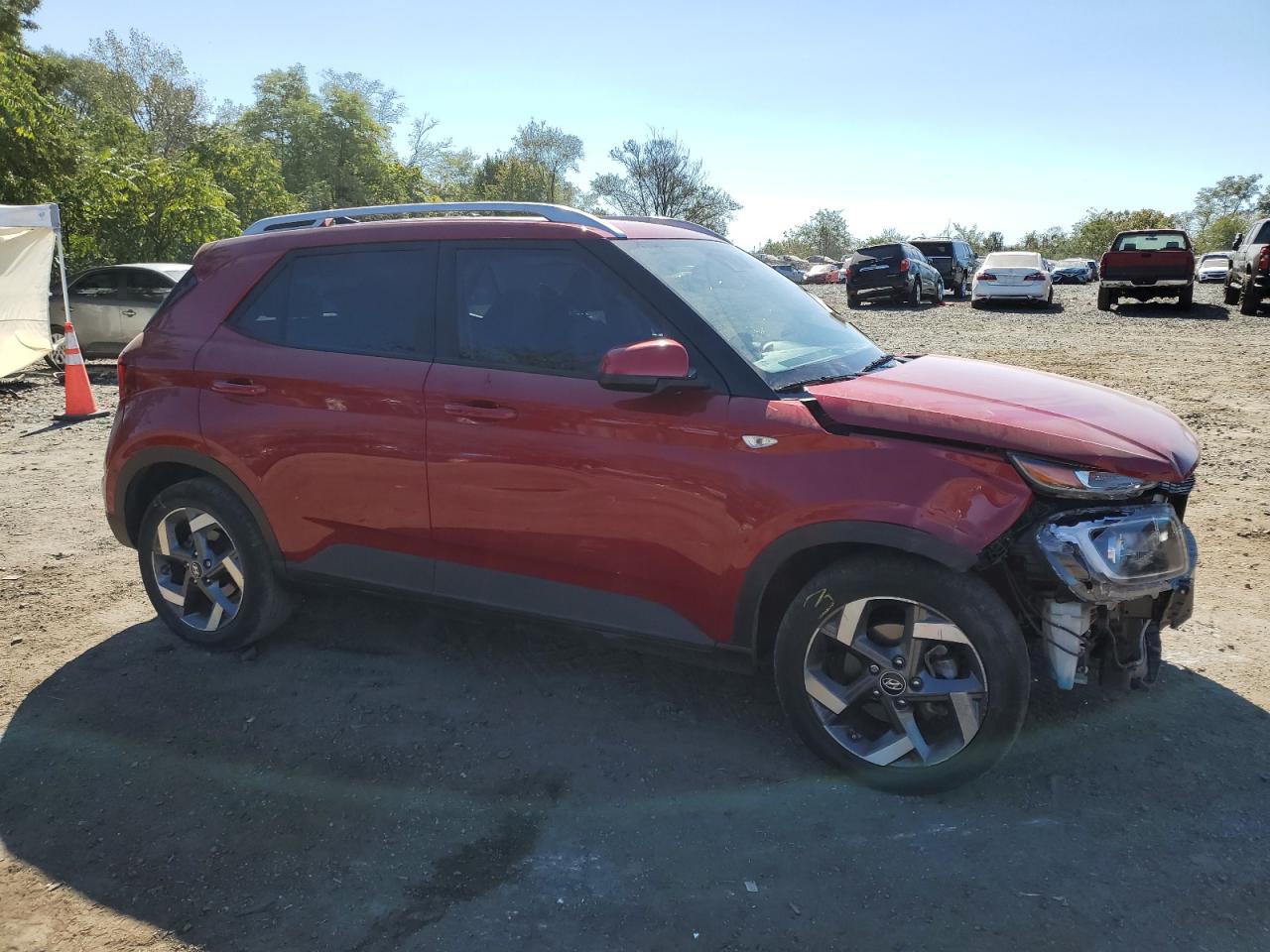 2022 Hyundai Venue VIN KMHRC8A3XNU186910 Copart auction photo, front end / side damage thumbnail 4