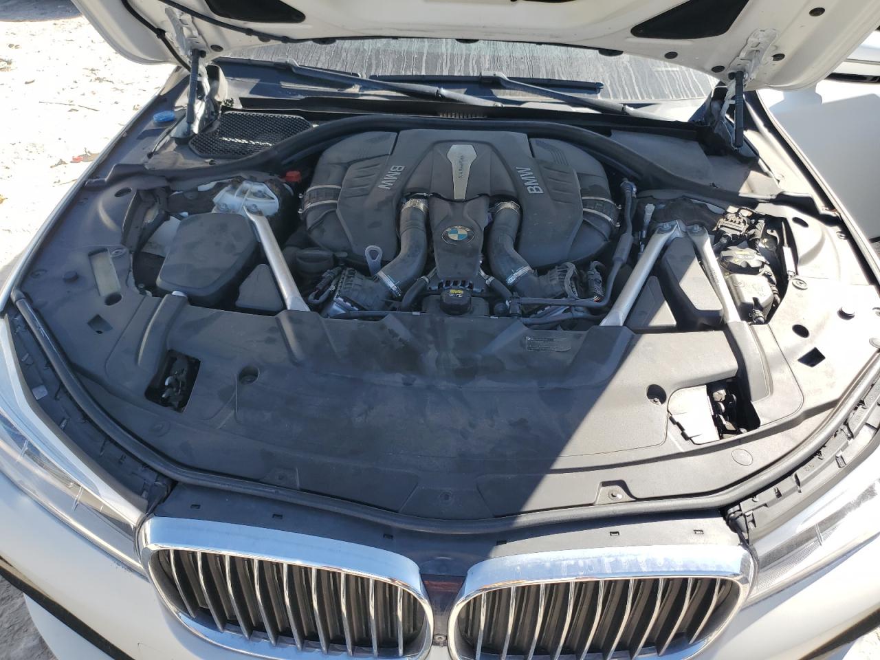 2019 BMW 7er VIN WBA7F0C5XKGM25348 Copart auction photo, undercarriage damage thumbnail 11