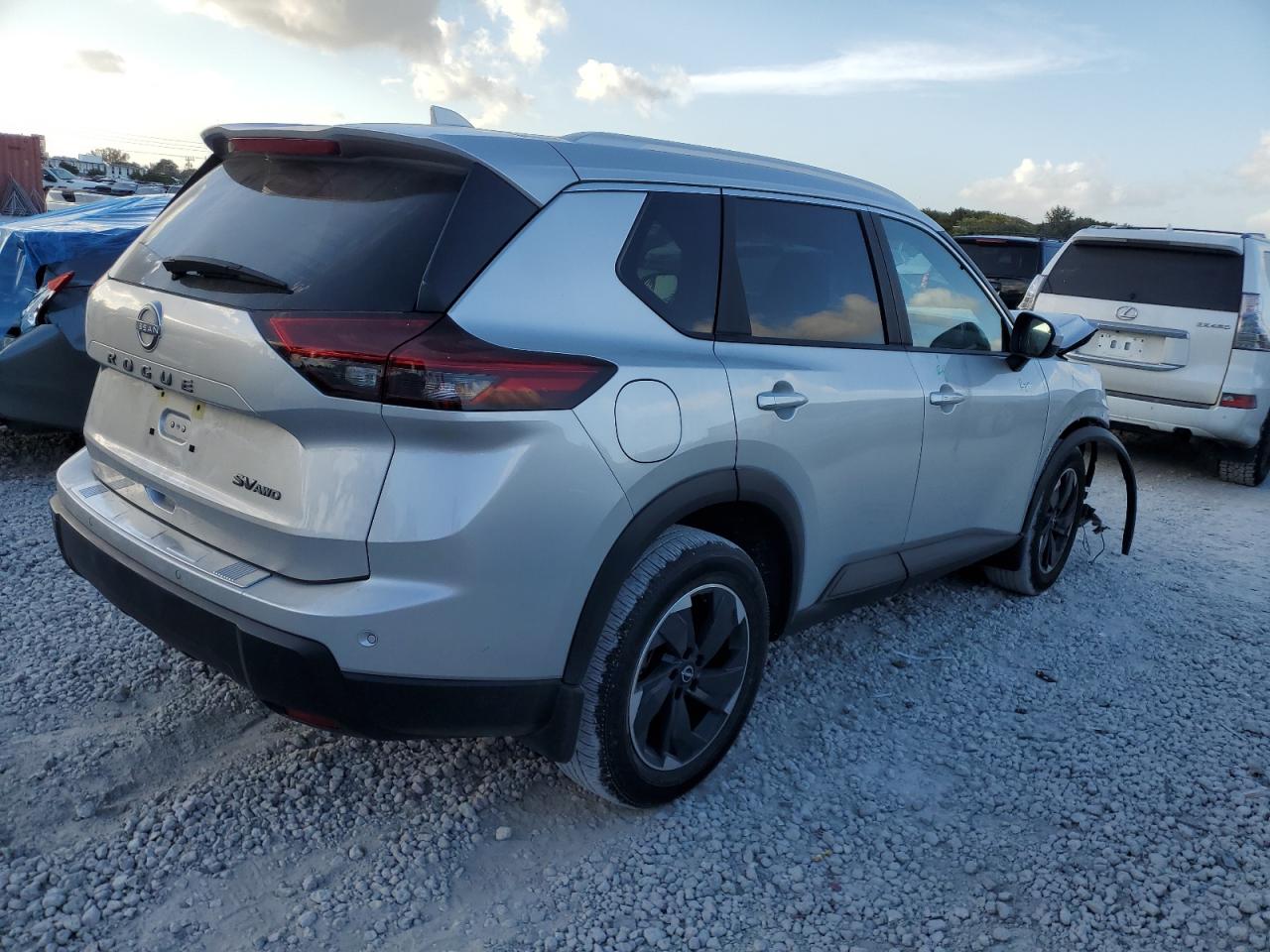2024 Nissan Rogue VIN JN8BT3BB6RW286211 Copart auction photo, front end damage thumbnail 3