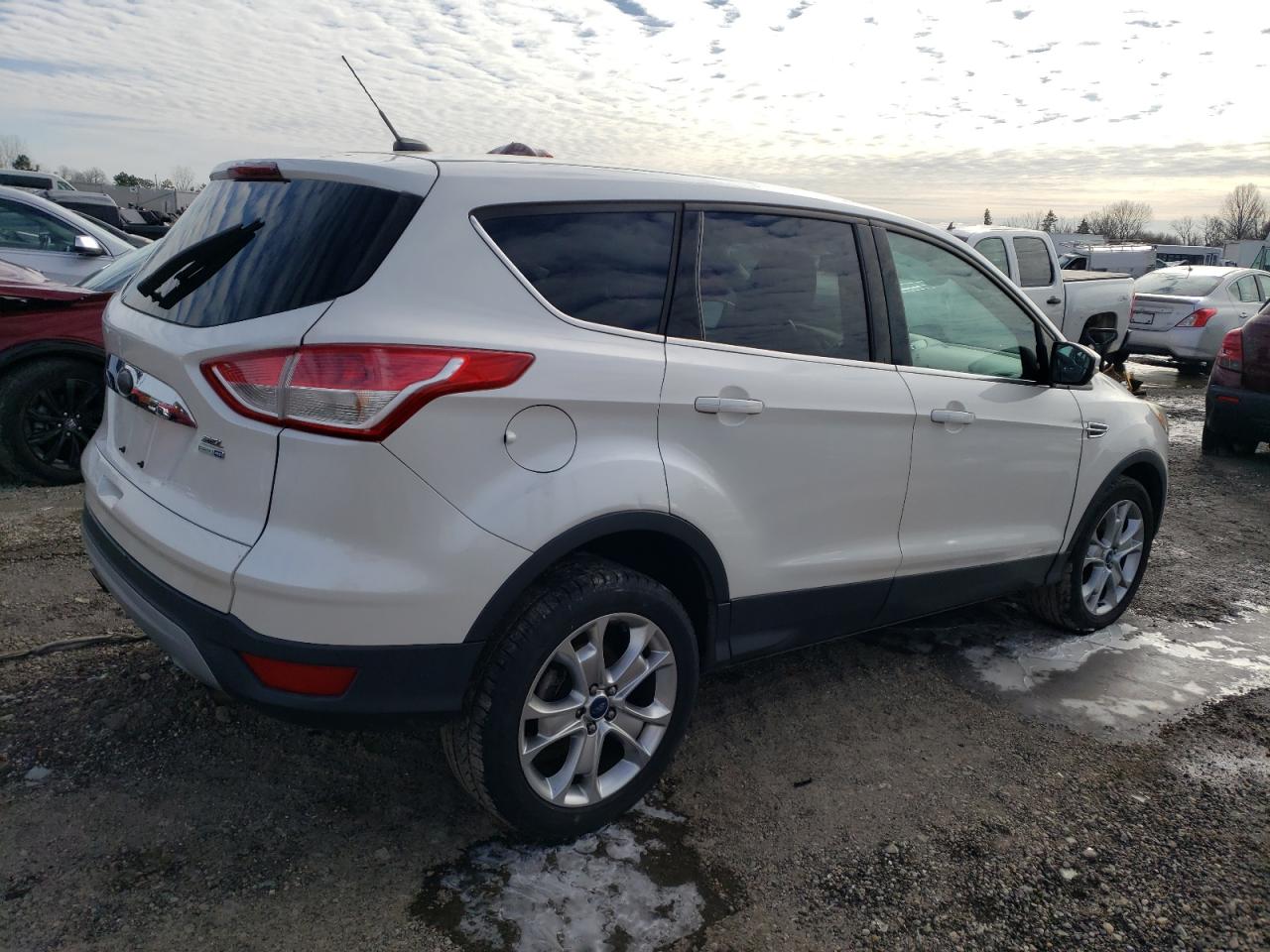 2013 Ford Escape VIN 1FMCU9H9XDUC37890 Copart auction photo, minor dent/scratches / normal wear damage thumbnail 3
