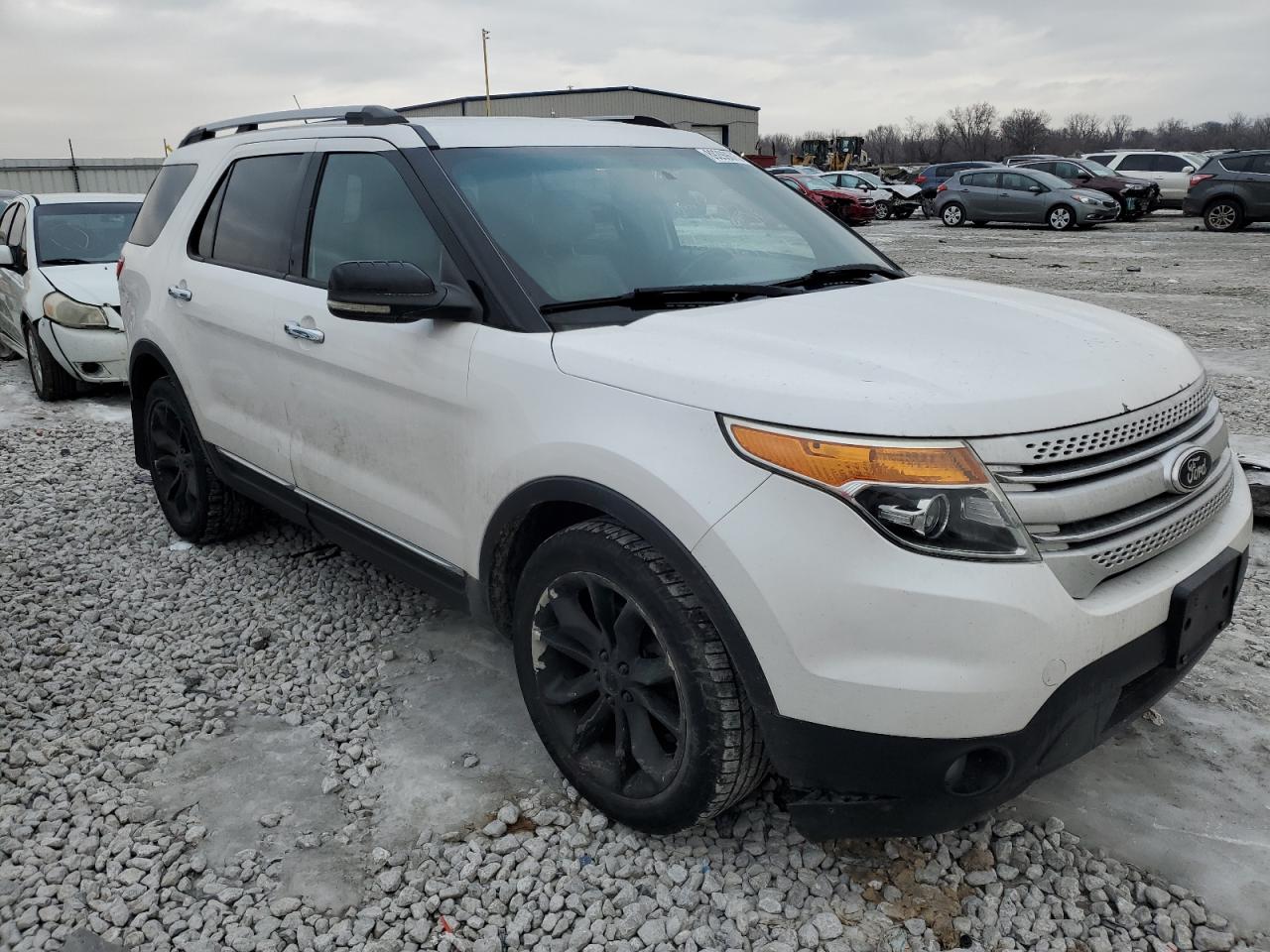 2013 Ford Explorer VIN 1FM5K8D89DGA37863 Copart auction photo, side / minor dent/scratches damage thumbnail 4