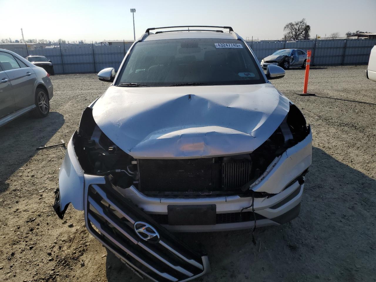 2017 Hyundai Tucson VIN KM8J33A23HU388788 Copart auction photo, front end / side damage thumbnail 5