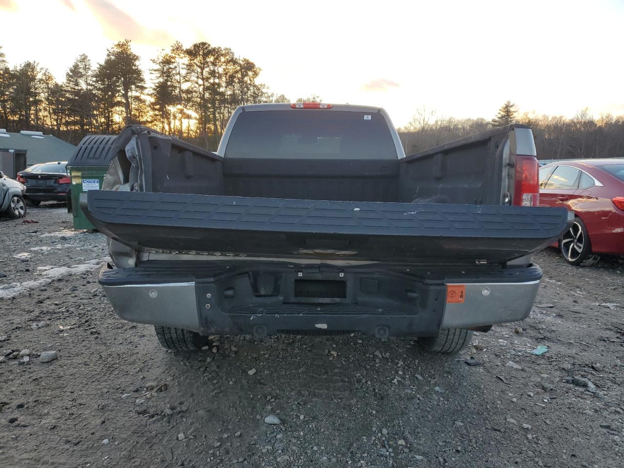 2013 Chevrolet Silverado VIN 1GCRKSE03DZ315737 Copart auction photo, rear end / side damage thumbnail 6