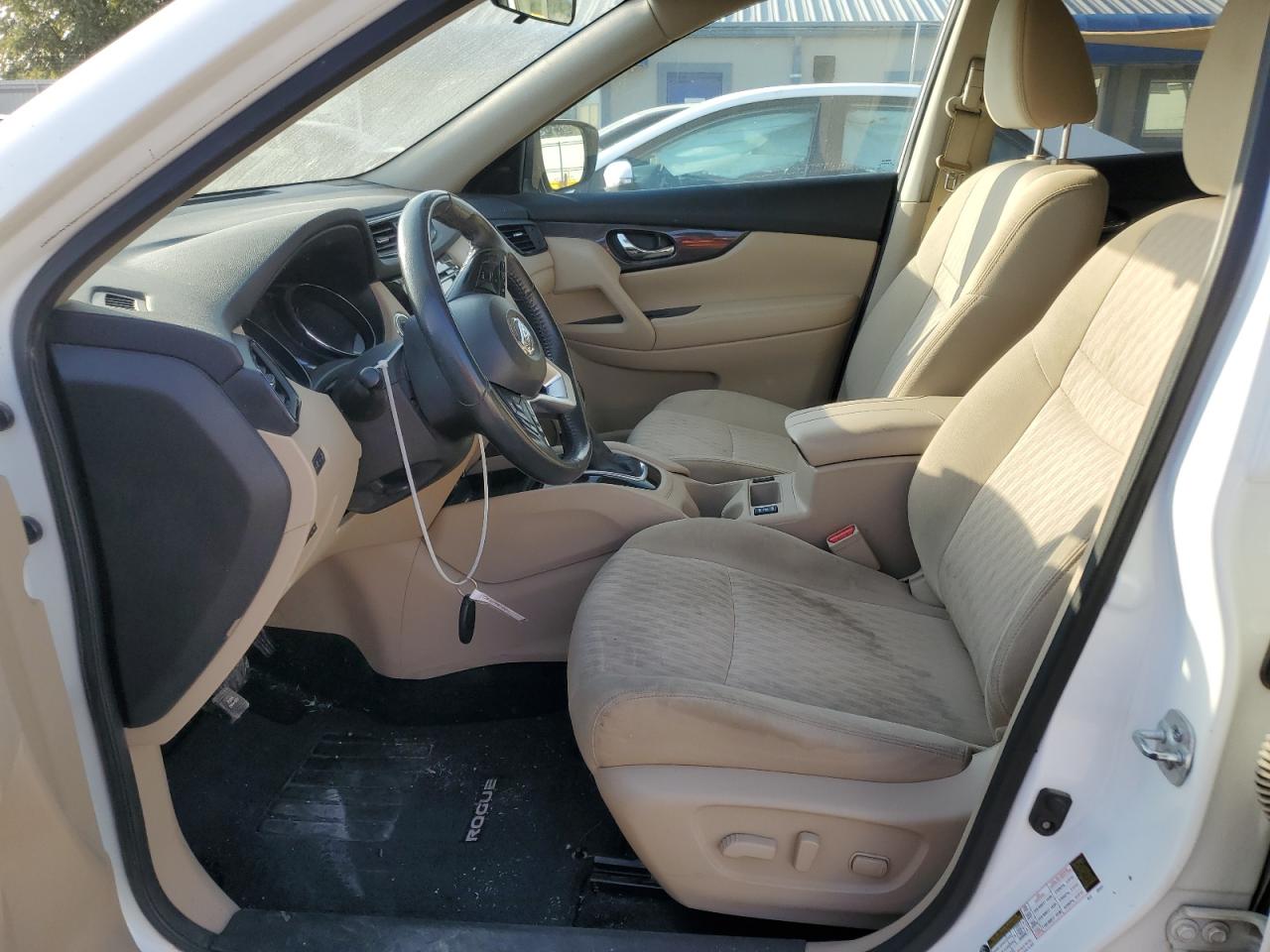 2017 Nissan Rogue VIN 5N1AT2MVXHC743283 Copart auction photo, front end / minor dent/scratches damage thumbnail 7