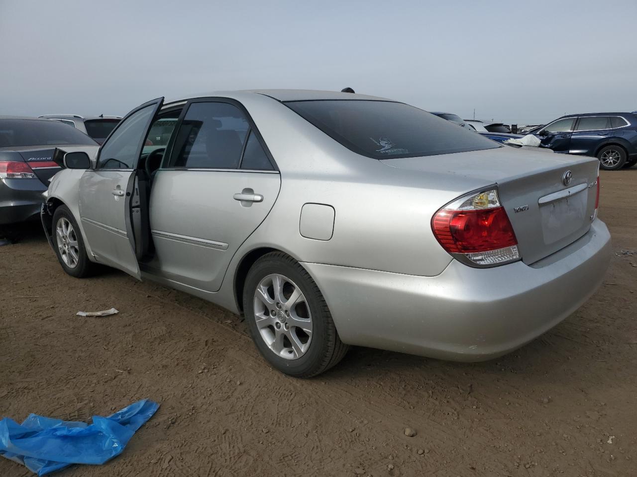 2005 Toyota Camry VIN 4T1BF30KX5U590827 Copart auction photo, front end damage thumbnail 2