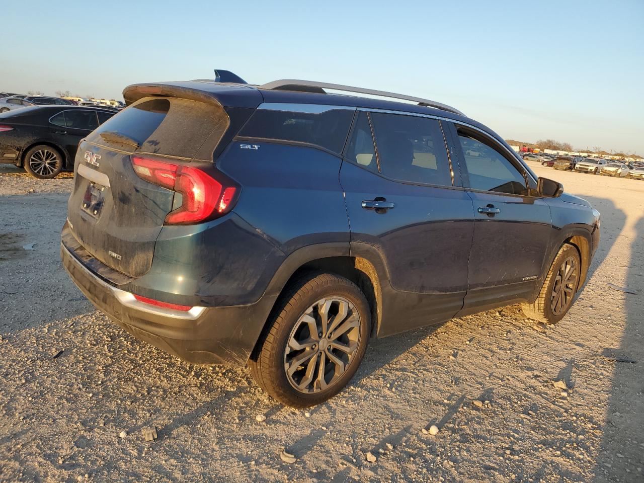 2021 GMC Terrain VIN 3GKALVEV2ML327820 Copart auction photo, front end / minor dent/scratches damage thumbnail 3