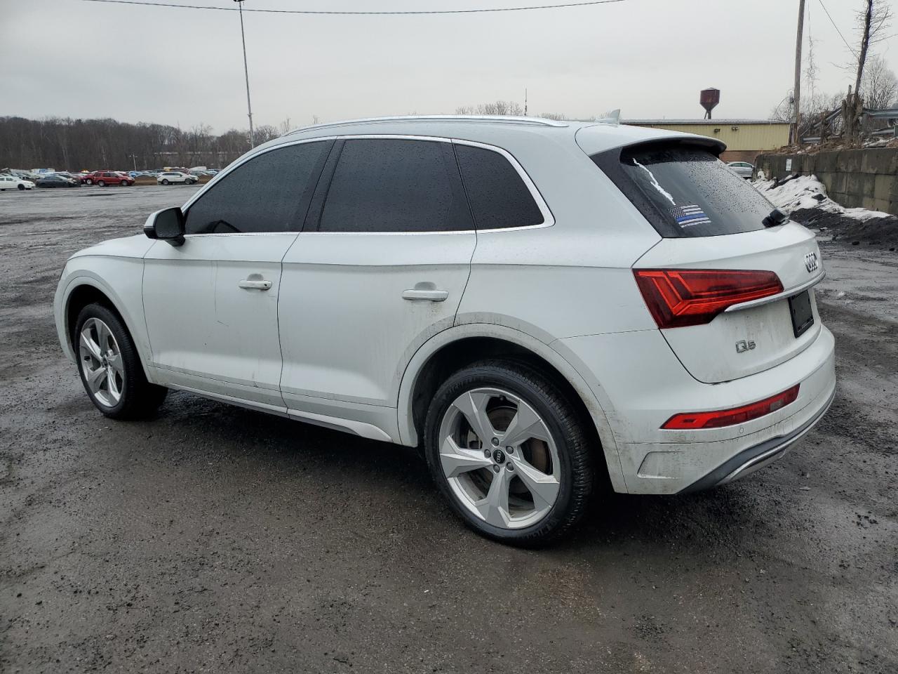 2021 Audi Q5 VIN WA1BAAFY2M2039346 Copart auction photo, front end / side damage thumbnail 2