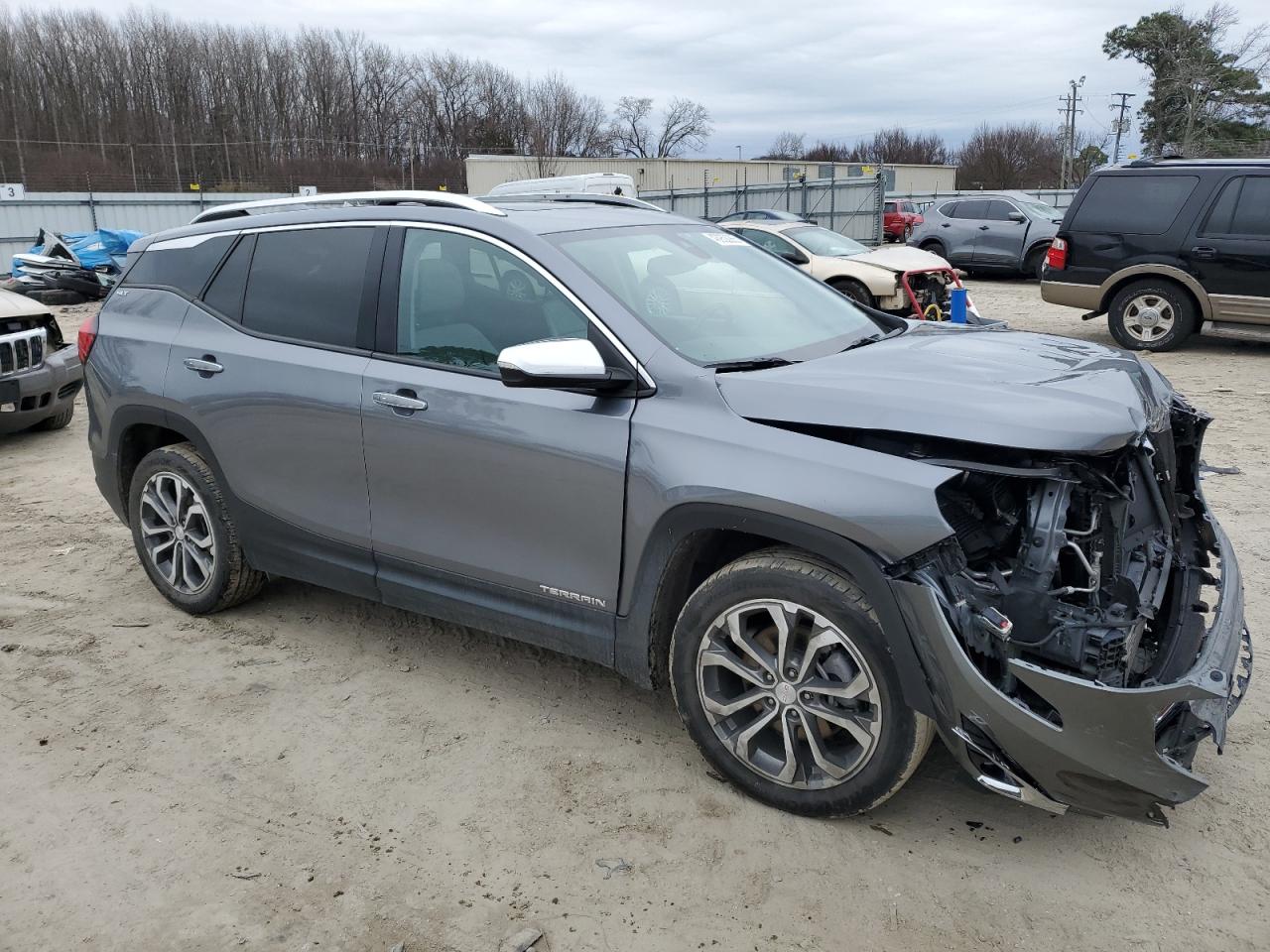 2020 GMC Terrain VIN 3GKALVEX2LL337666 Copart auction photo, front end / minor dent/scratches damage thumbnail 4