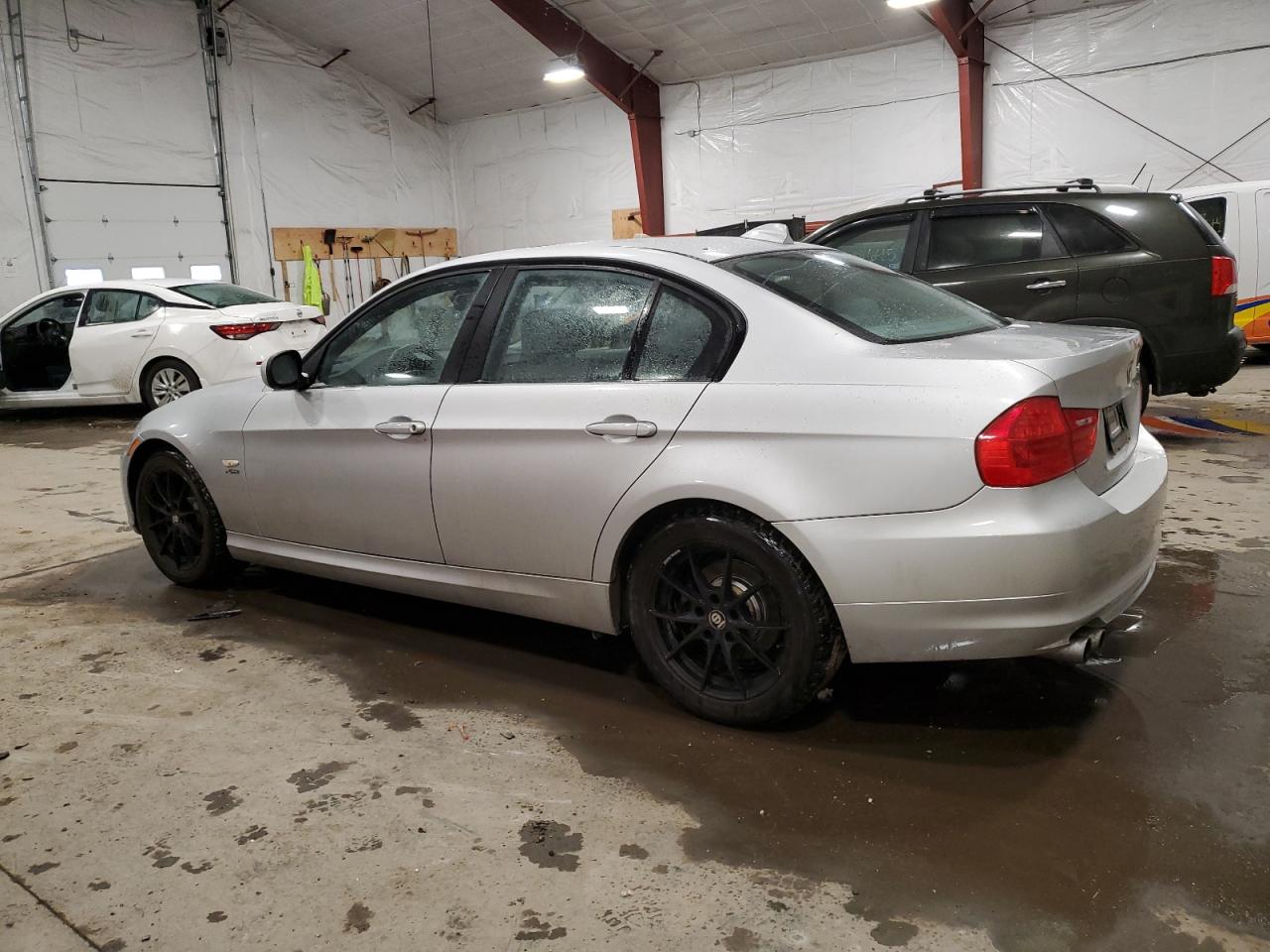 2011 BMW 3er VIN WBAPK5C58BA657751 Copart auction photo, front end damage thumbnail 2