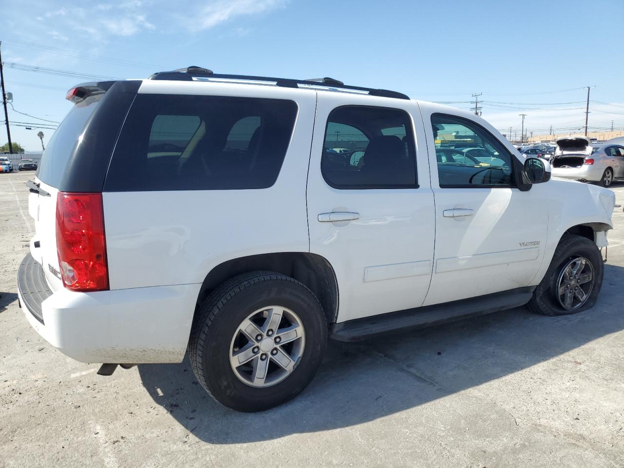 2012 GMC Yukon VIN 1GKS1AE00CR233112 Copart auction photo, front end damage thumbnail 3