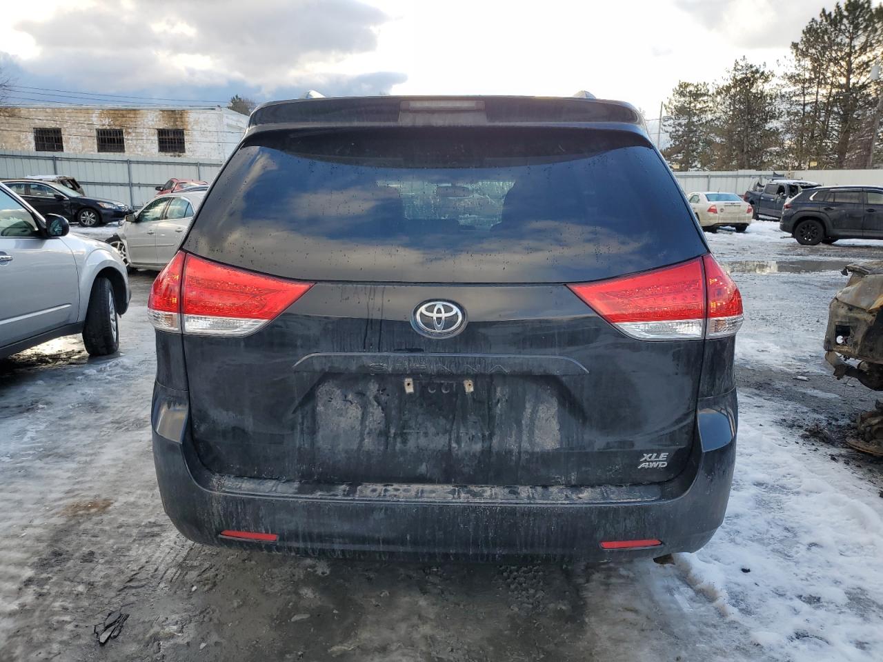 2014 Toyota Sienna VIN 5TDDK3DC0ES091440 Copart auction photo, front end damage thumbnail 6