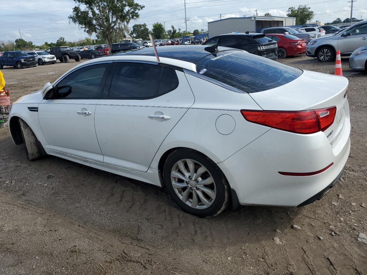 2015 KIA Optima VIN 5XXGN4A7XFG503674 Copart auction photo, water/flood damage thumbnail 2