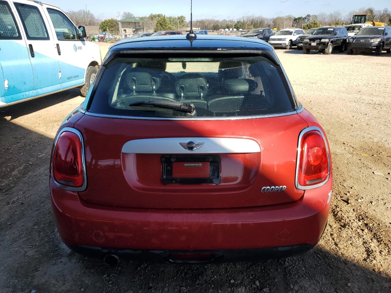2015 MINI Cooper VIN WMWXS5C59FT837511 Copart auction photo, side / rear end damage thumbnail 6