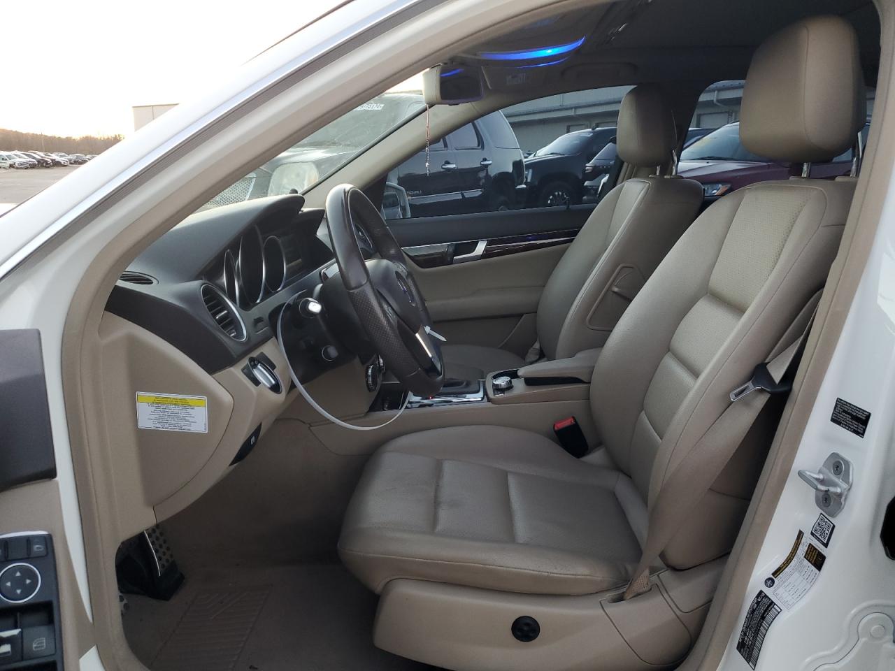 2014 Mercedes-Benz C-klasse VIN WDDGF8AB8EG176956 Copart auction photo, side / front end damage thumbnail 7